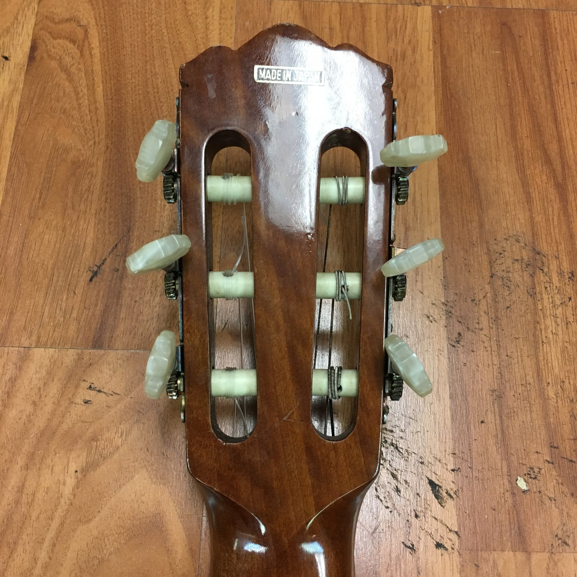 Vintage Aquarius Model 881 Requinto Classical Guitar
