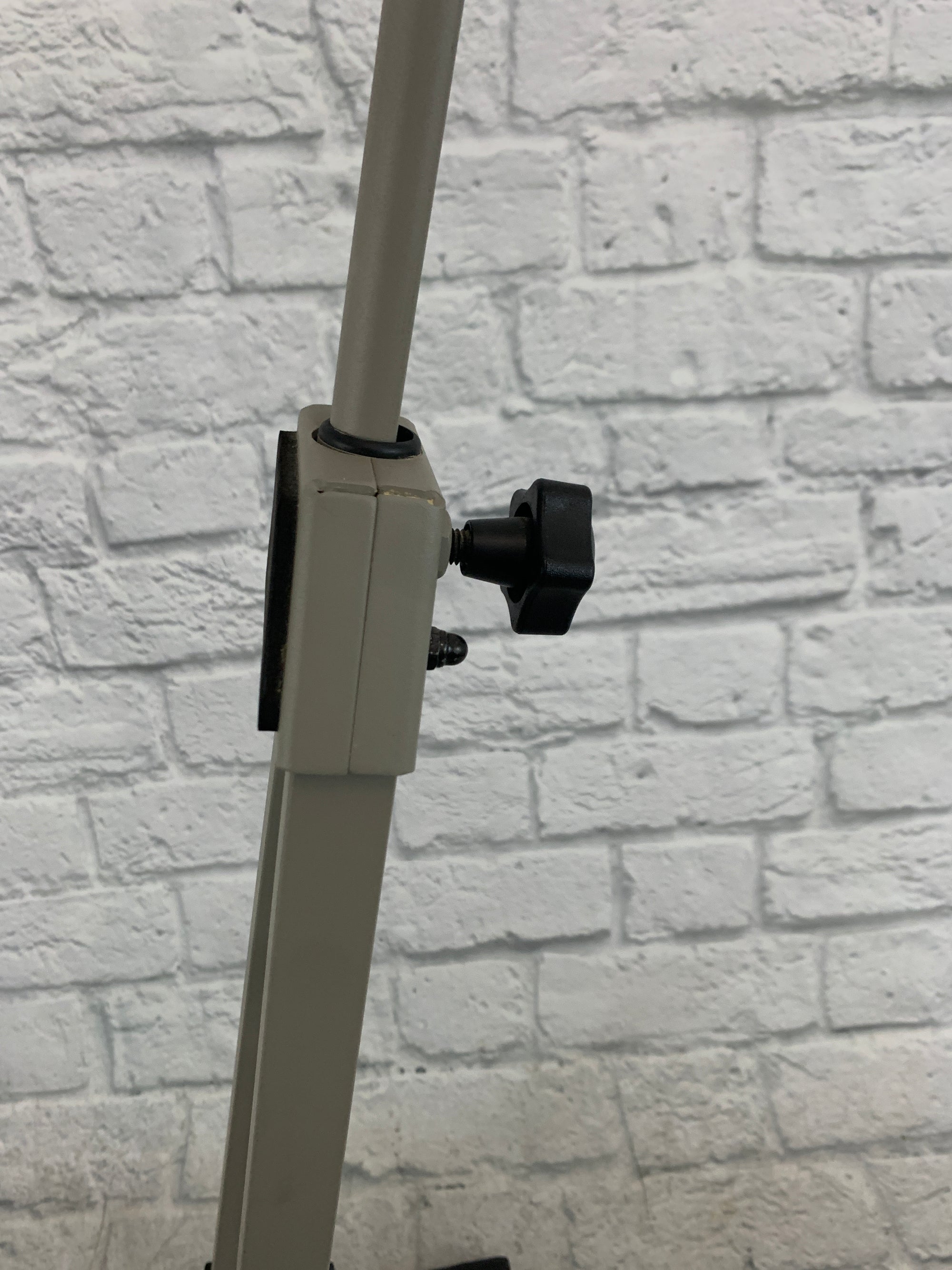 Ingles Adjustable Cello and Bass Stand