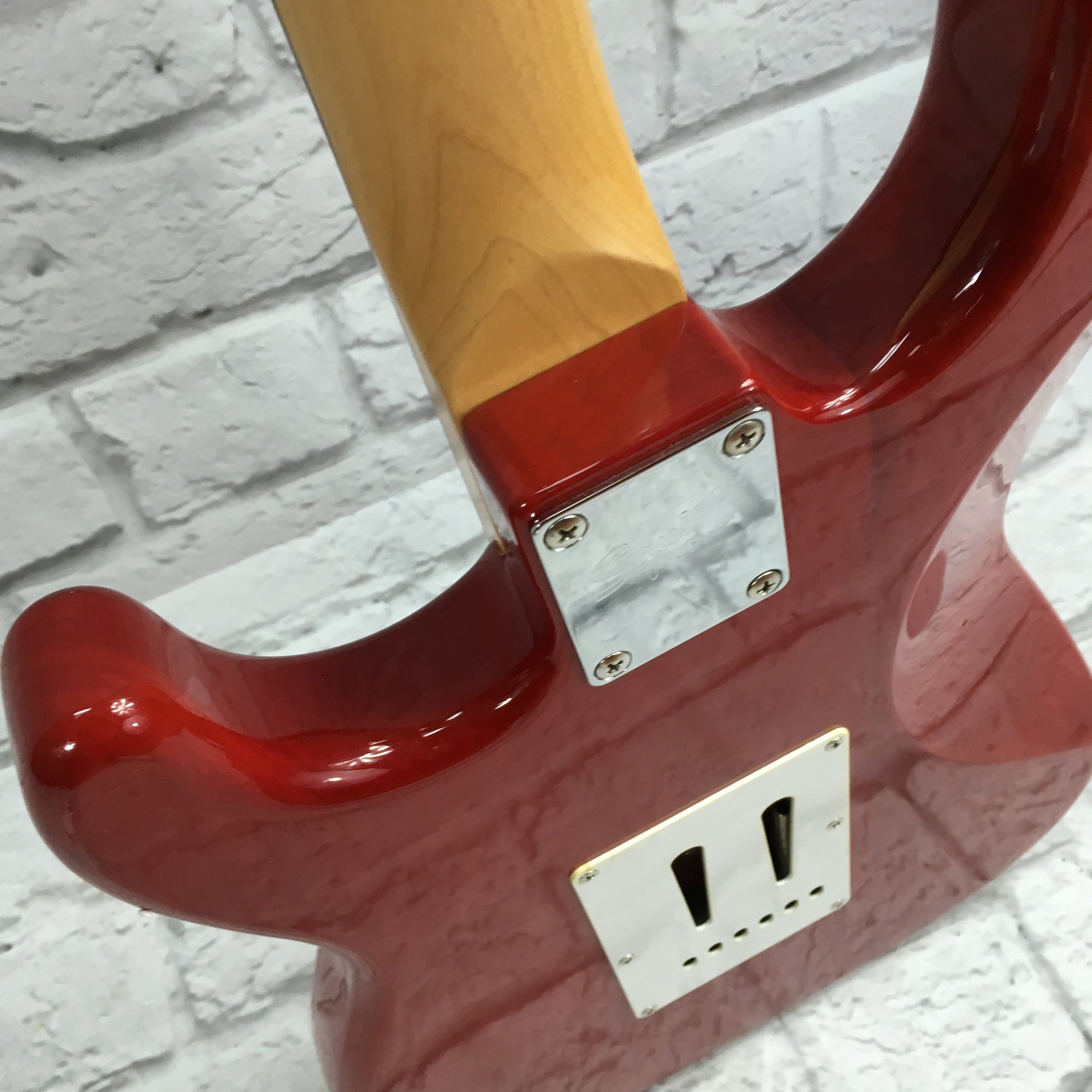Squier Standard Stratocaster Cherry Sunburst