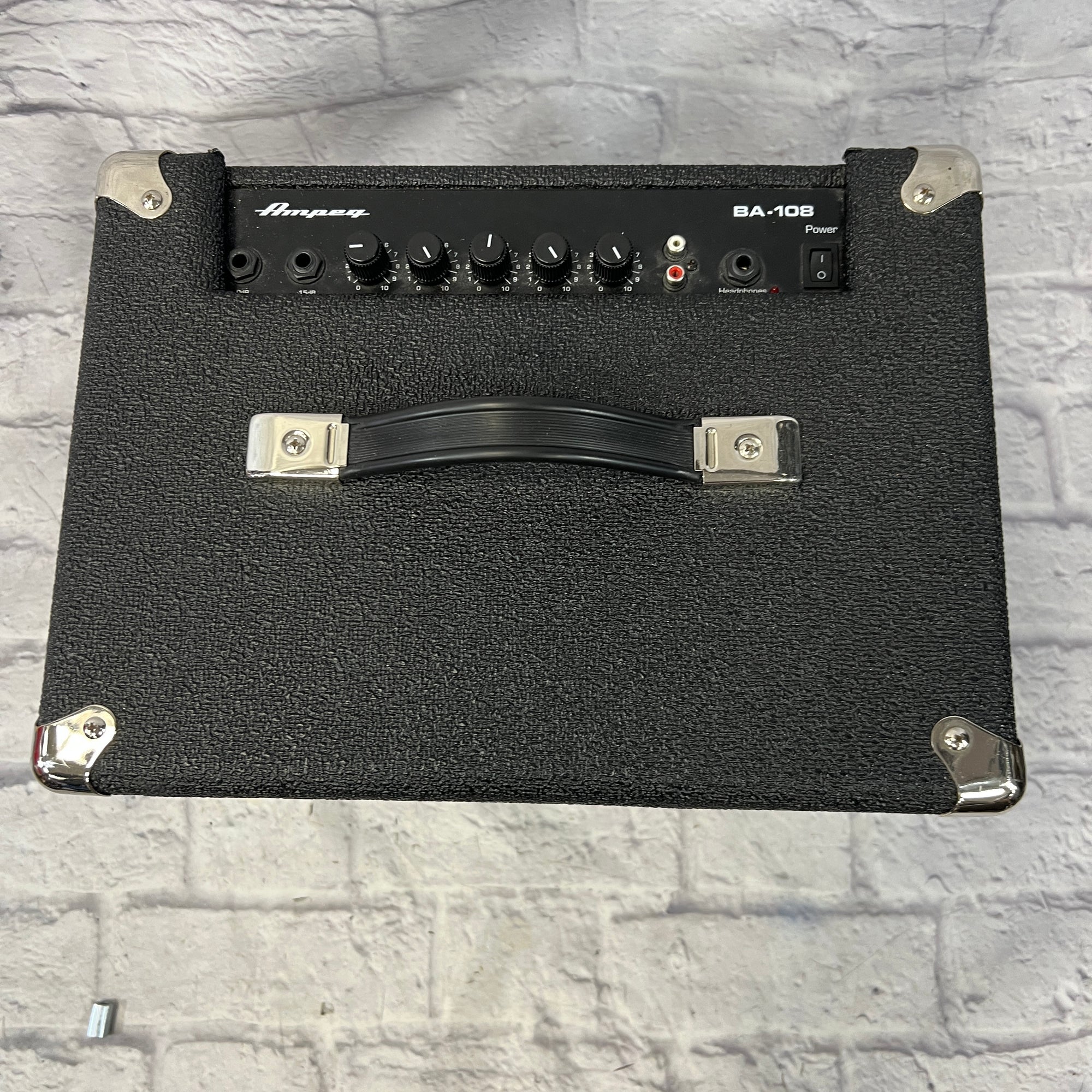 Ampeg BA108 Bass Guitar Combo Amp