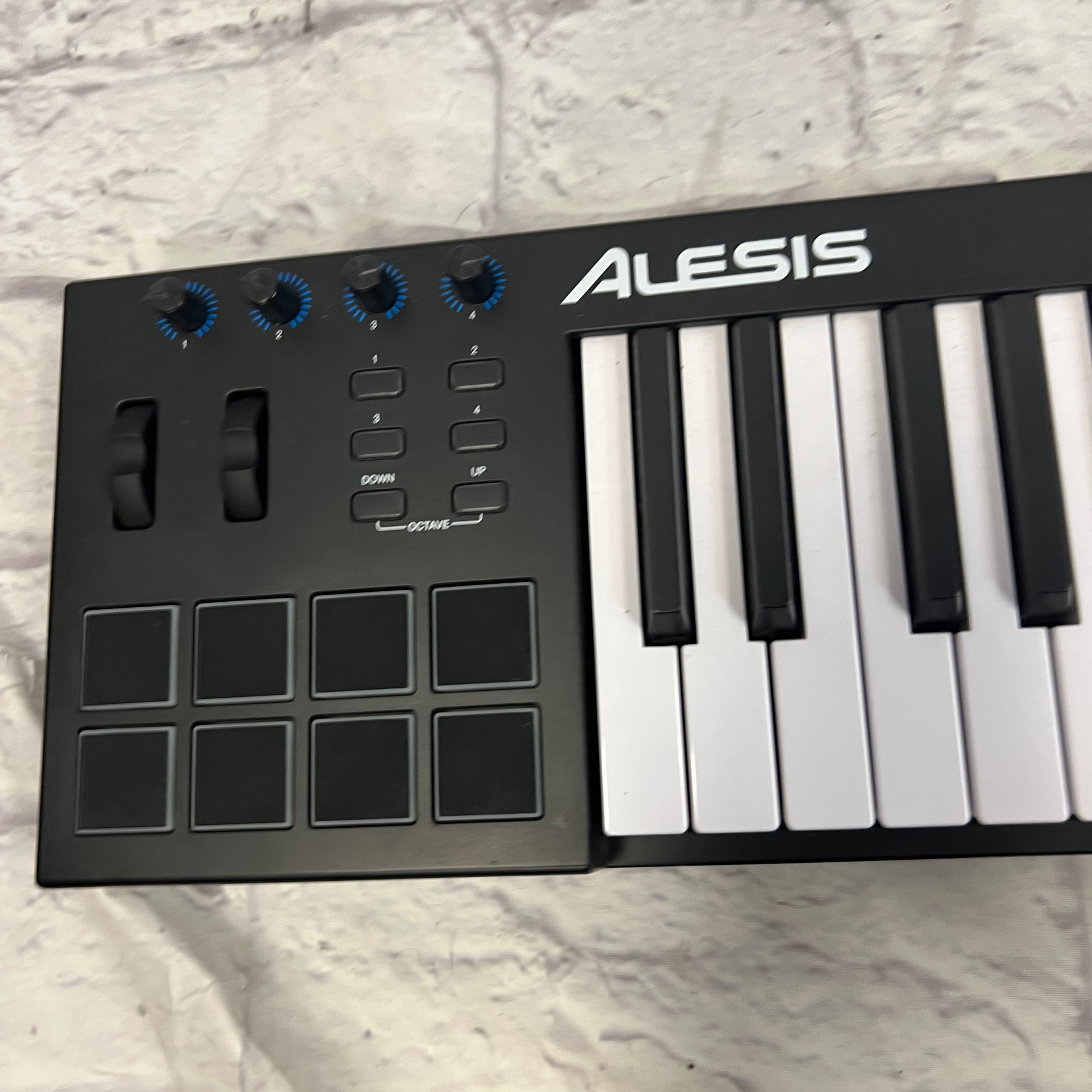 Alesis V49 49-Key USB Midi Controller