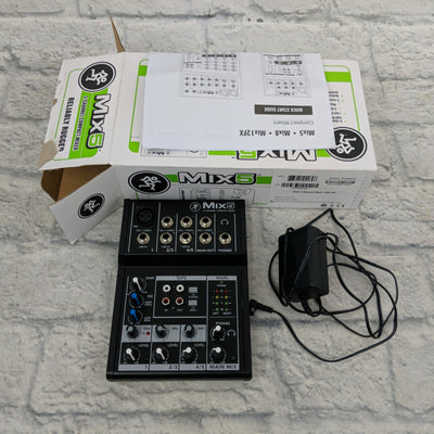 Mackie Mix5 5-input Compact Mixer