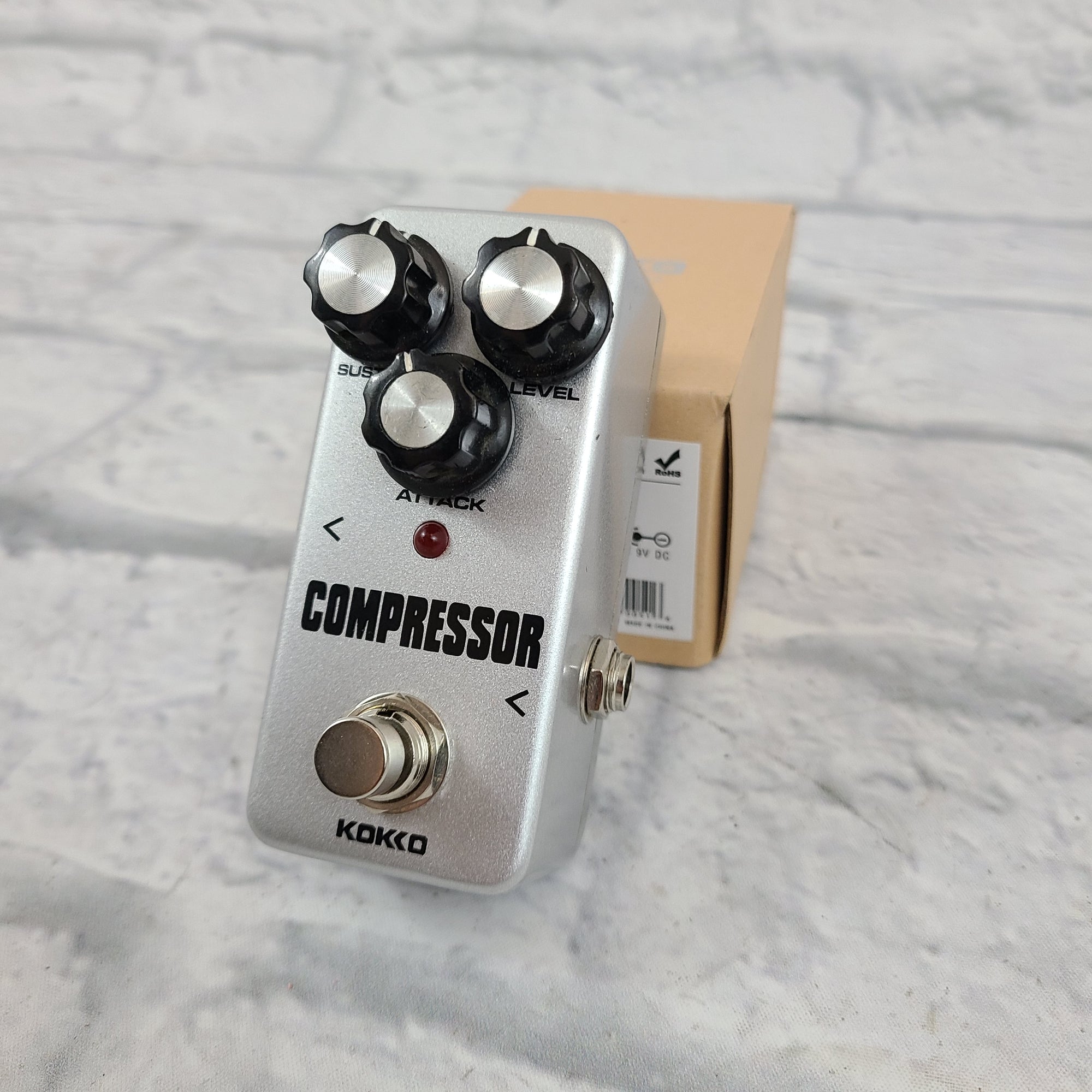 SURENHAP Compresseur de guitare KOKKO FCP2 Compressor Sustainer Mini