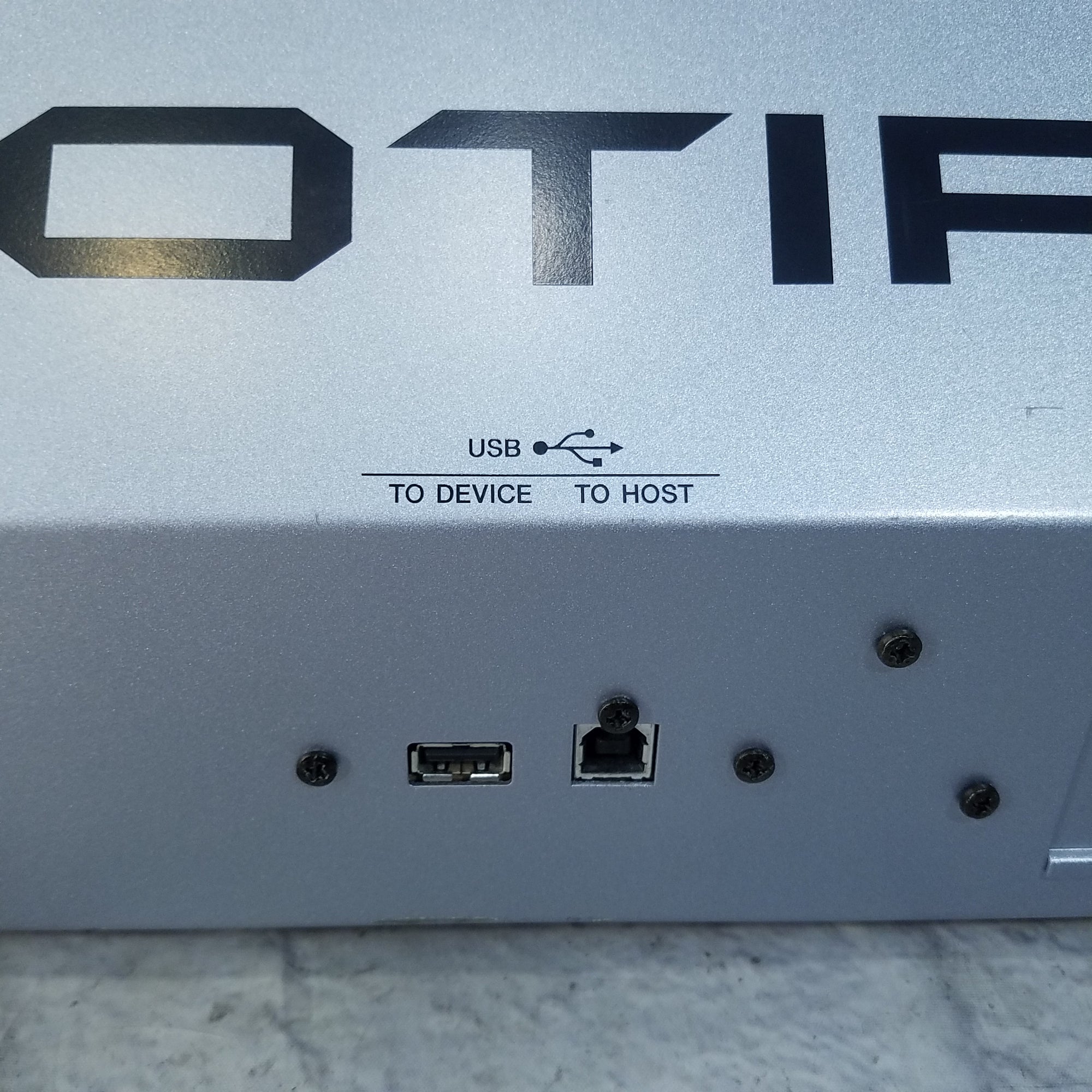 Yamaha Motif ES8 88 Weighted Key Digital Piano Synth Workstation