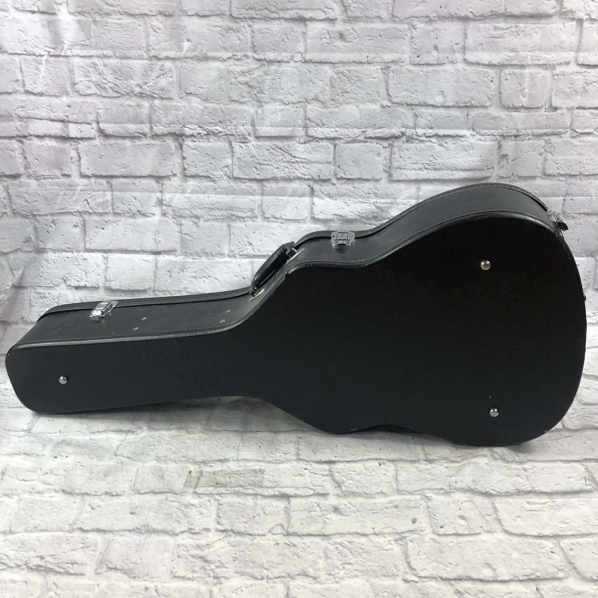 Morgan Monroe Humidified Acoustic Guitar Hard Shell Case