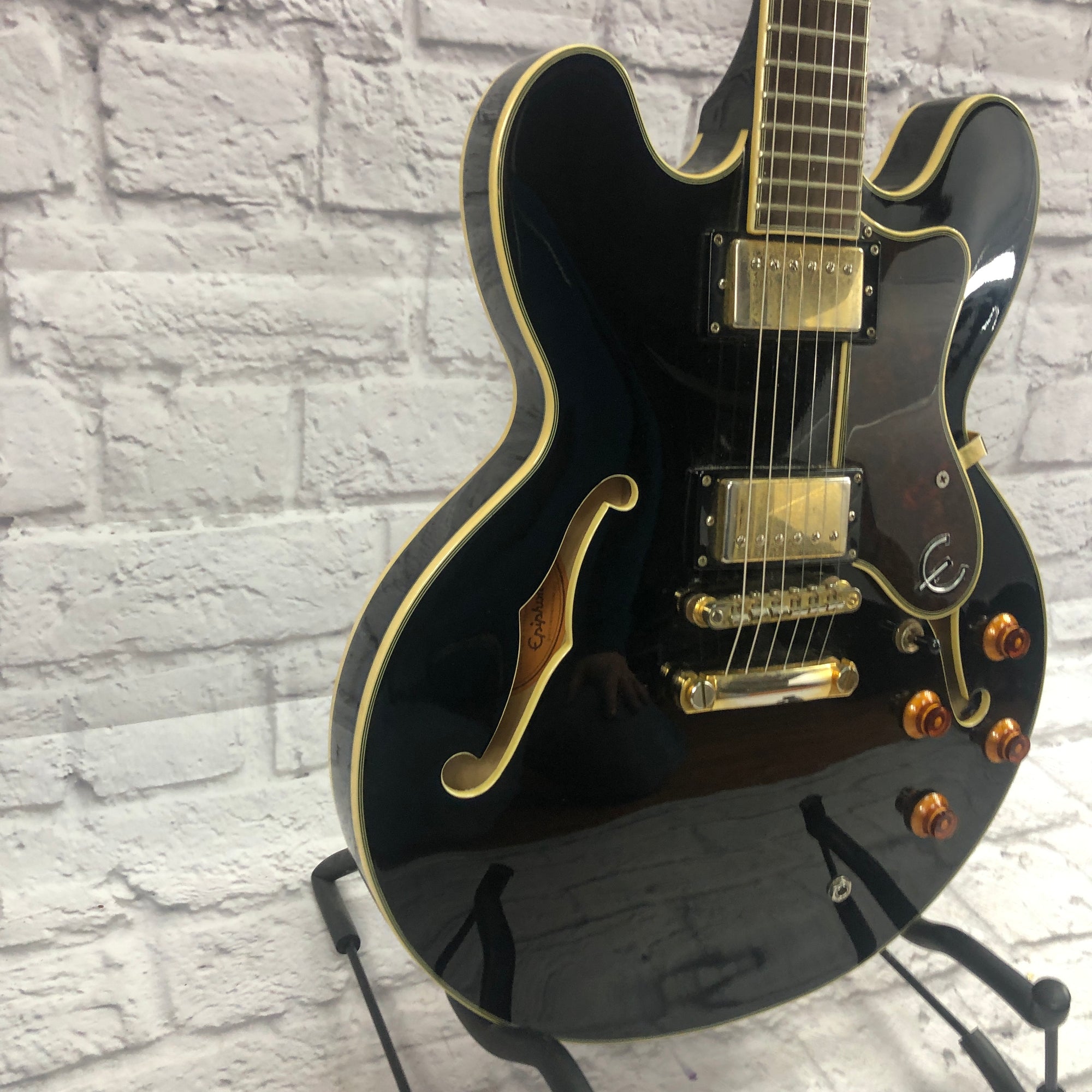 2010 Epiphone Sheraton II Semi-Hollow Guitar w/ Case