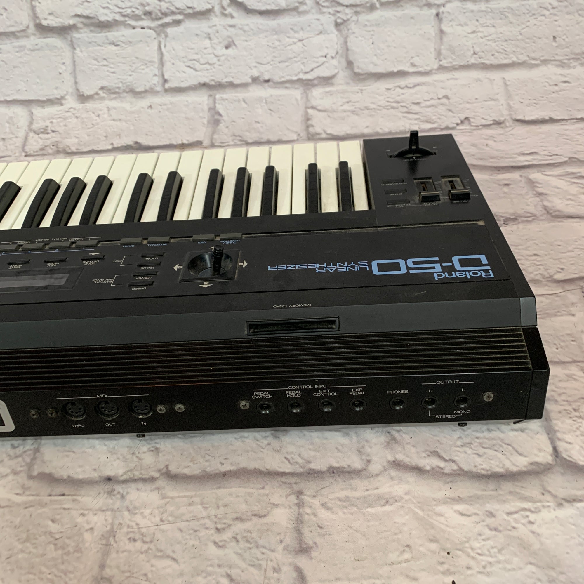Roland D-50 Linear Synthesizer - Evolution Music Roland D-50 Linear Synthesizer - Evolution Music