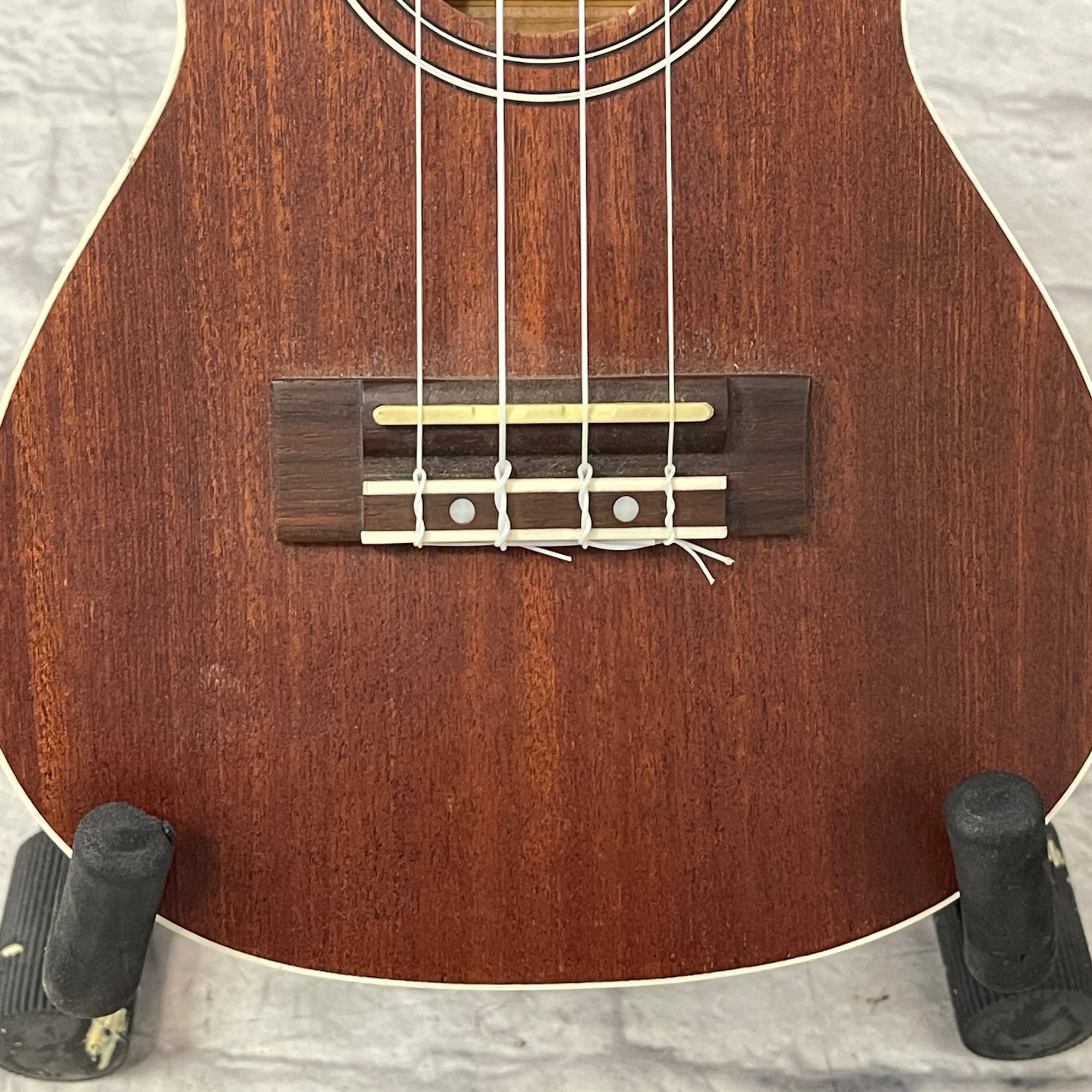 Lanikai LU22CGC Ukulele