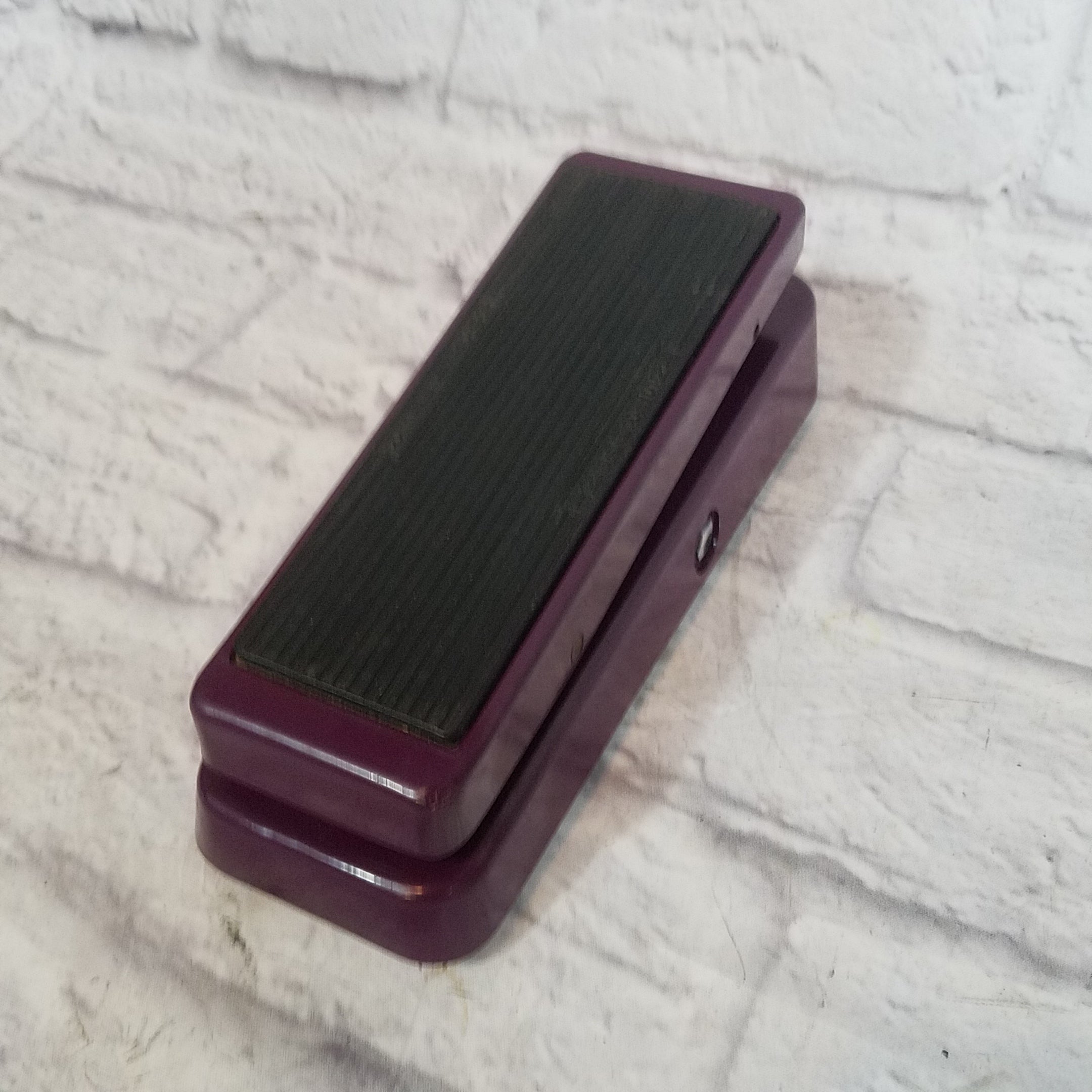 Dunlop Cry Baby Wah GCB-95 Limited Edition Purple - Evolution Music