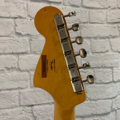 Squier Classic Vibe Bass VI - Black