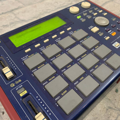 Akai MPC1000 Music Production Center Electric Drum Machine and Sequencer