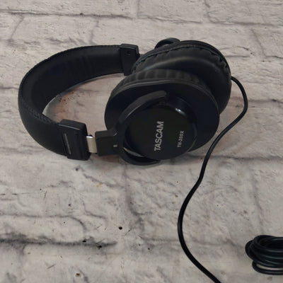 Tascam TH-200X True & Balanced Mixing Studio Headphones