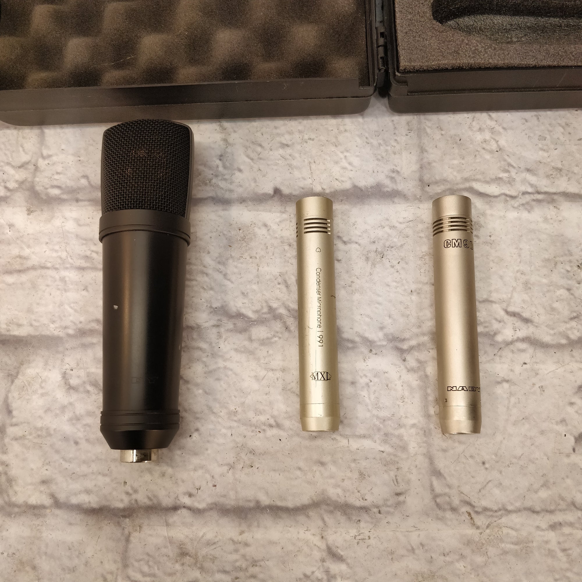 Nady 3pc Microphone Set w Diaphragm Condenser Microphone and Two CM90 Condenser Microphones
