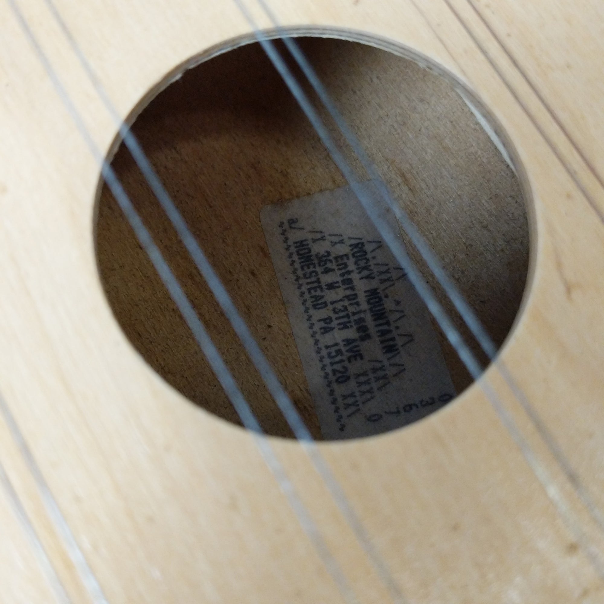 Rocky Mountain Enterprises Hammered Dulcimer w/ Accessories and Books