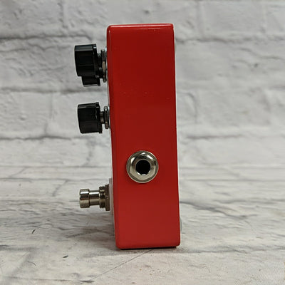Dolamo Distortion Pedal