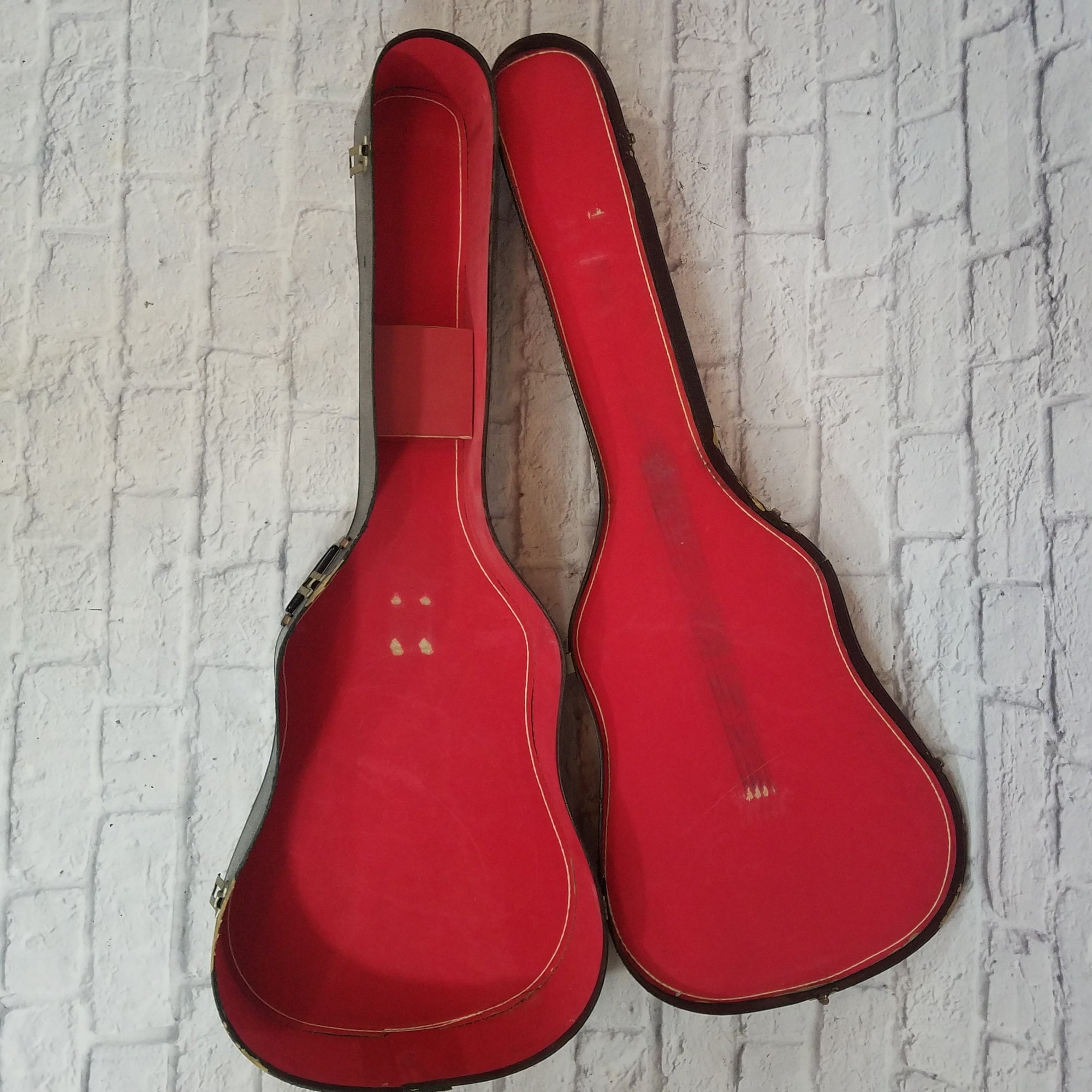 Unknown Chipboard Acoustic Guitar Case