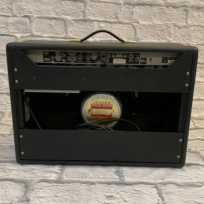 Fender 1965 Deluxe Reverb Reissue w/Foot switch and Slip Cover