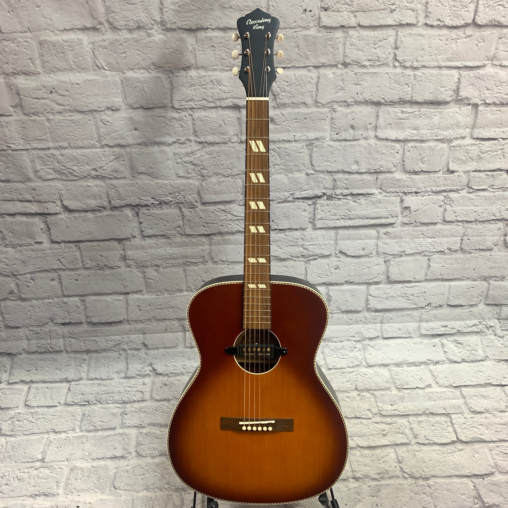 Recording King RDS9TS Dreadnaught Acoustic Guitar