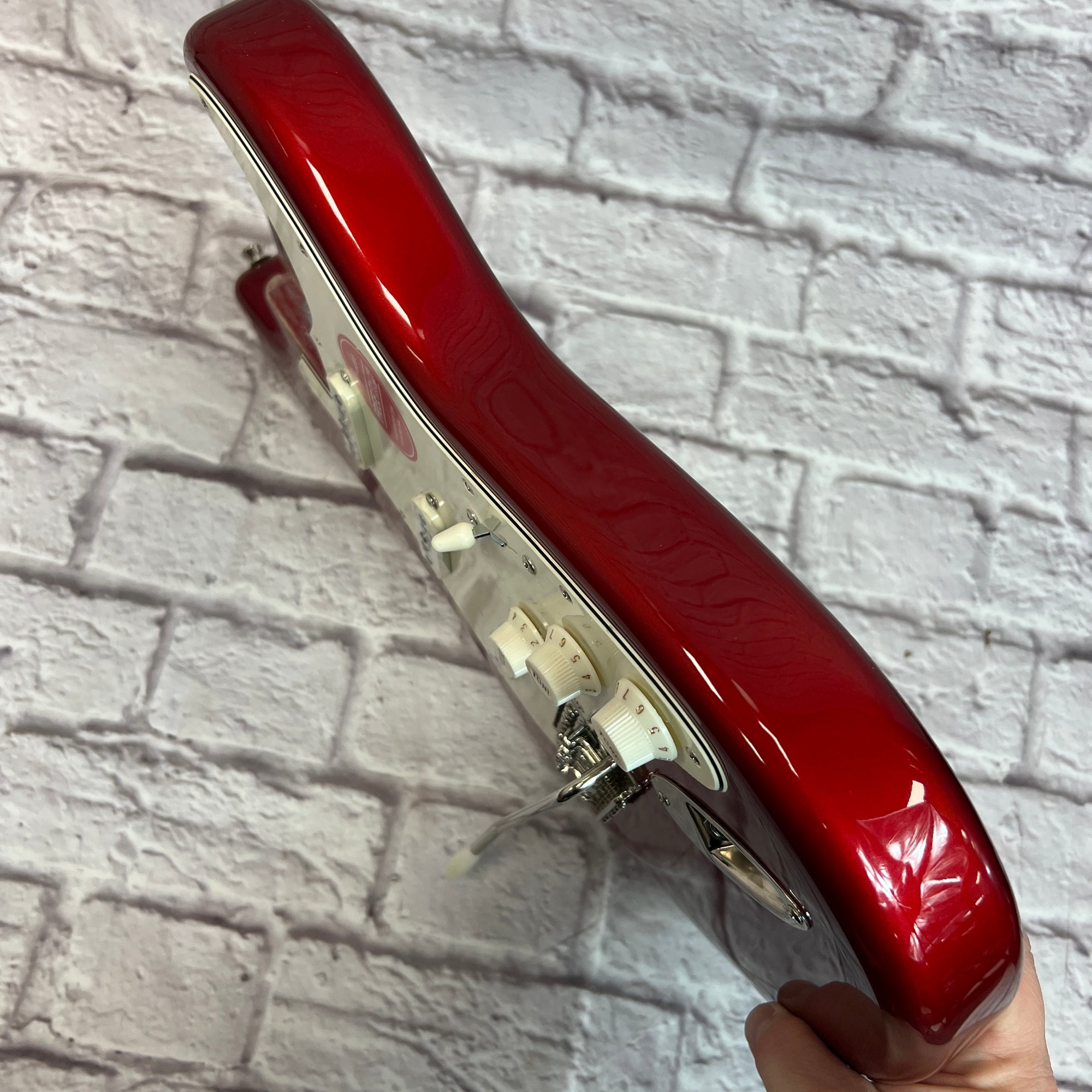 Squier Classic Vibe 60's Stratocaster Loaded Body Candy Apple Red