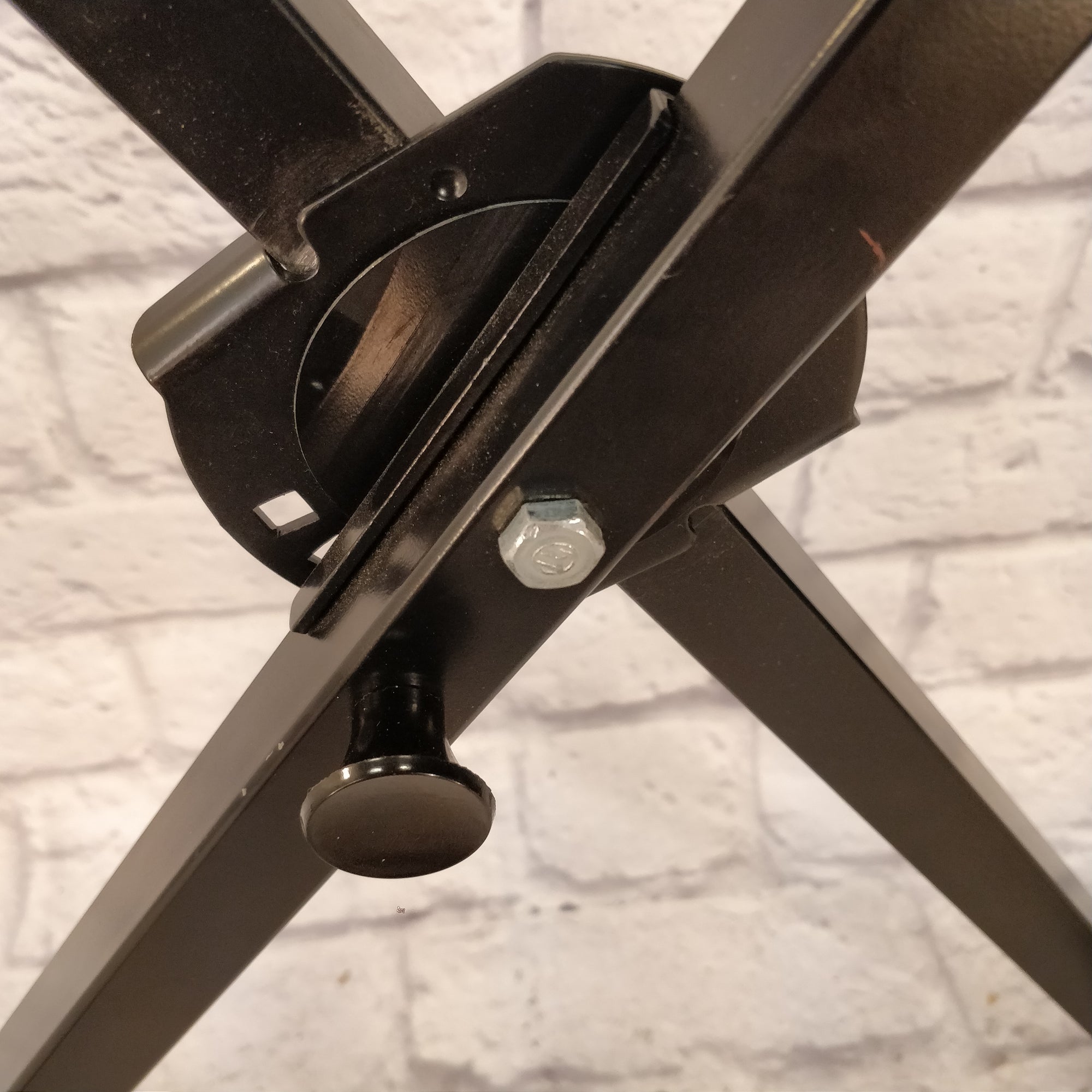 Unknown Small Keyboard Stand