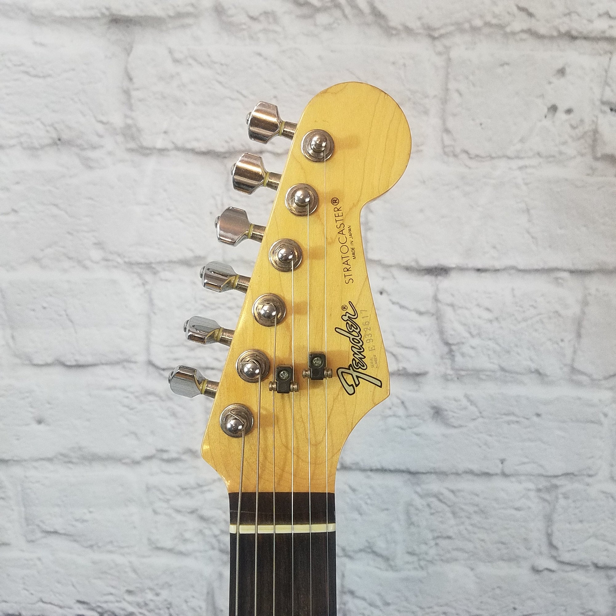 Fender Late 80's Red Stratocaster-Made in Japan