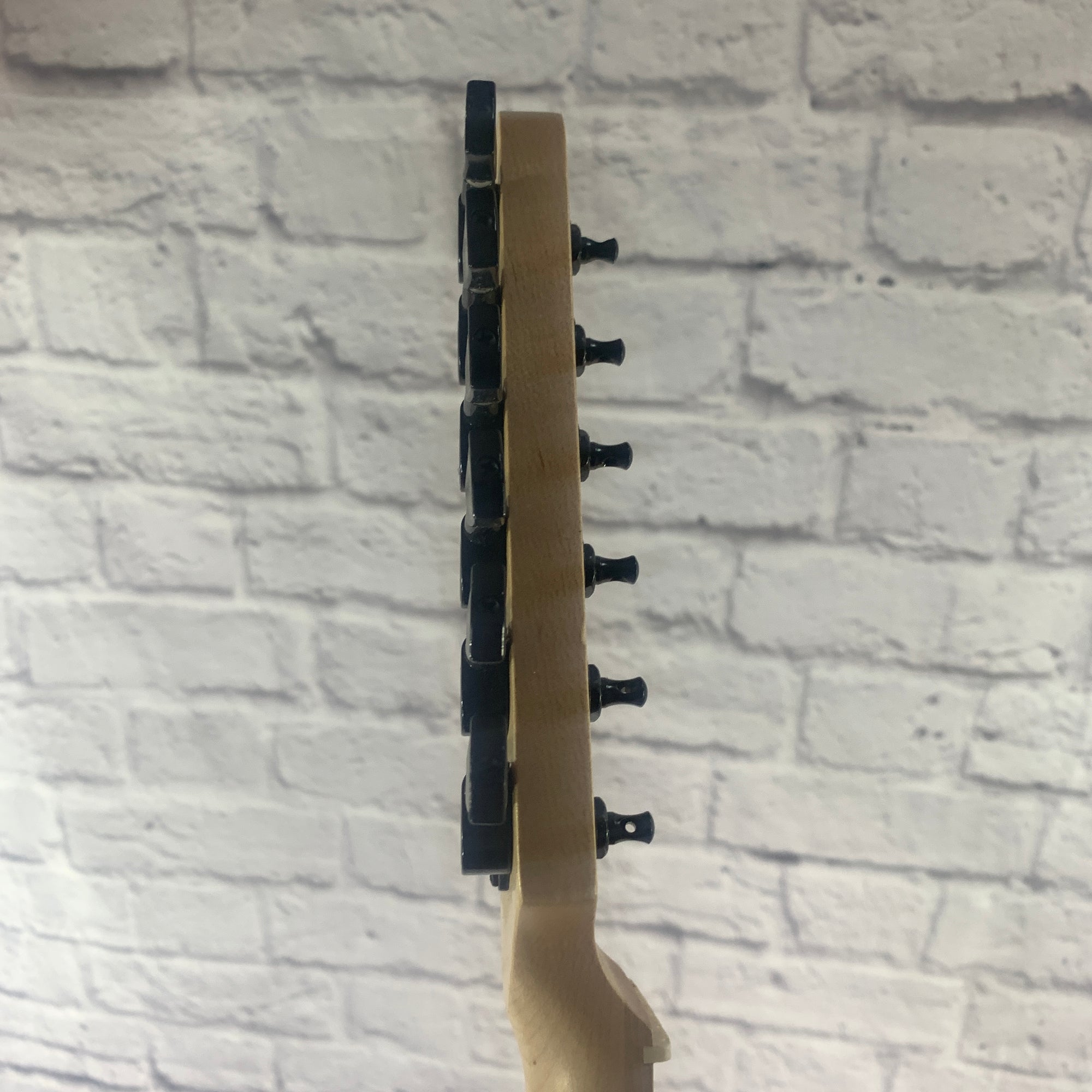 Unknown 22 Fret Maple Guitar neck w/ Tuners