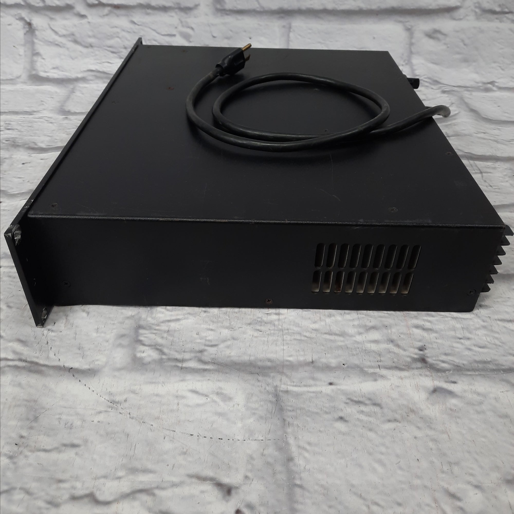 Crest Audio FA-901 800-Watt Power Amplifier