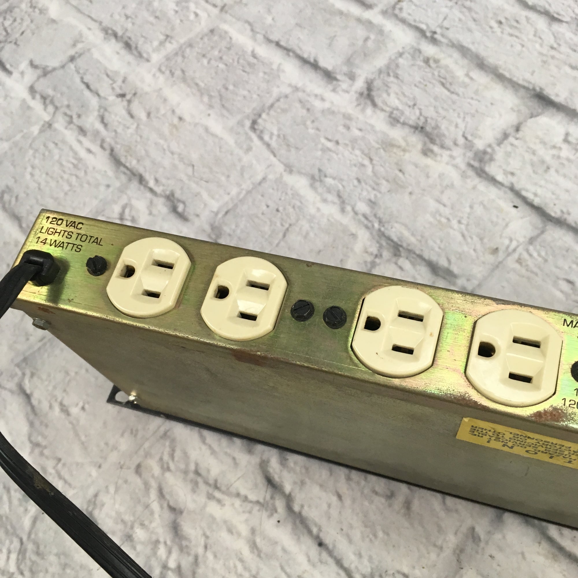 Furman PL-8 Power Conditioner
