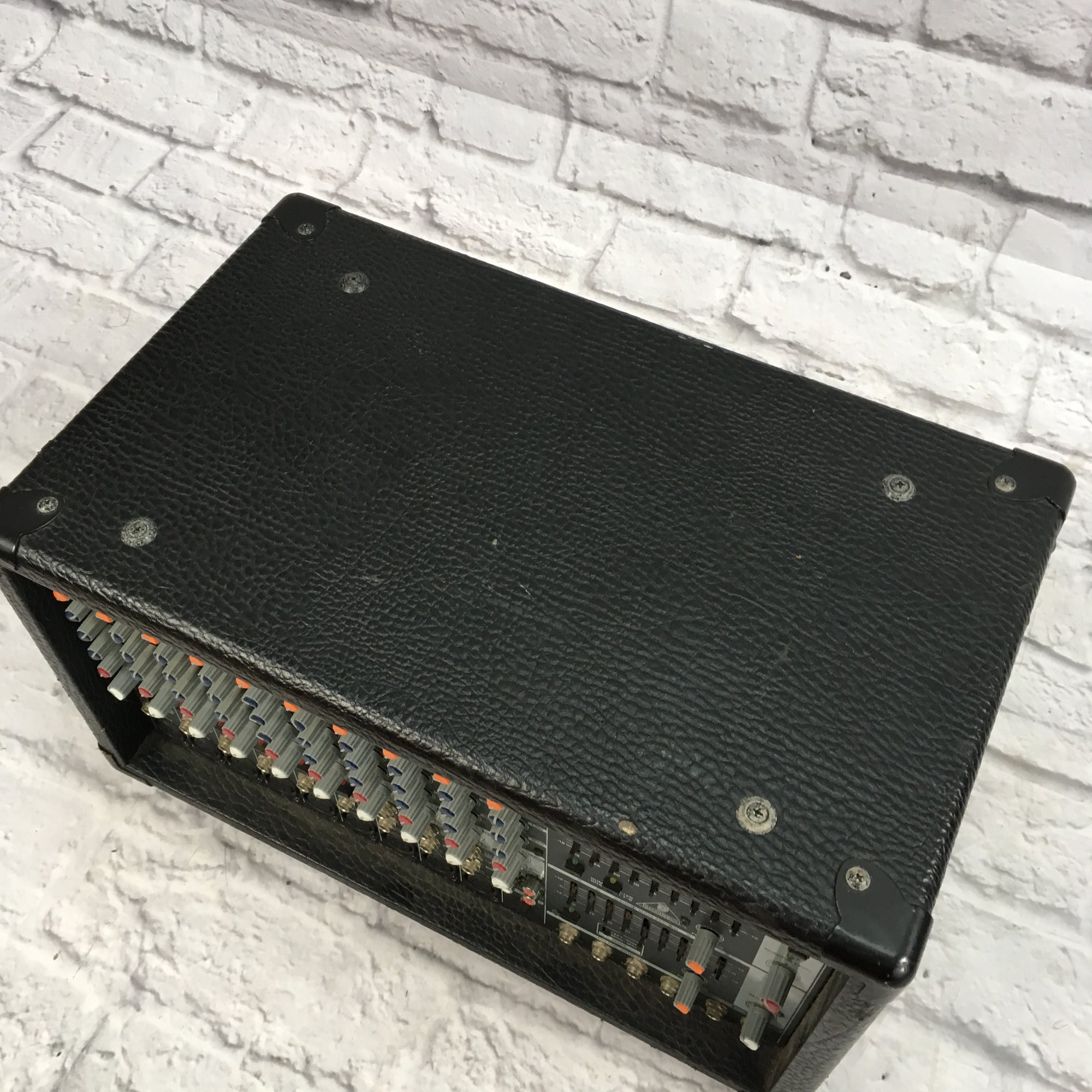 Behringer PMP2000 Powered Mixer