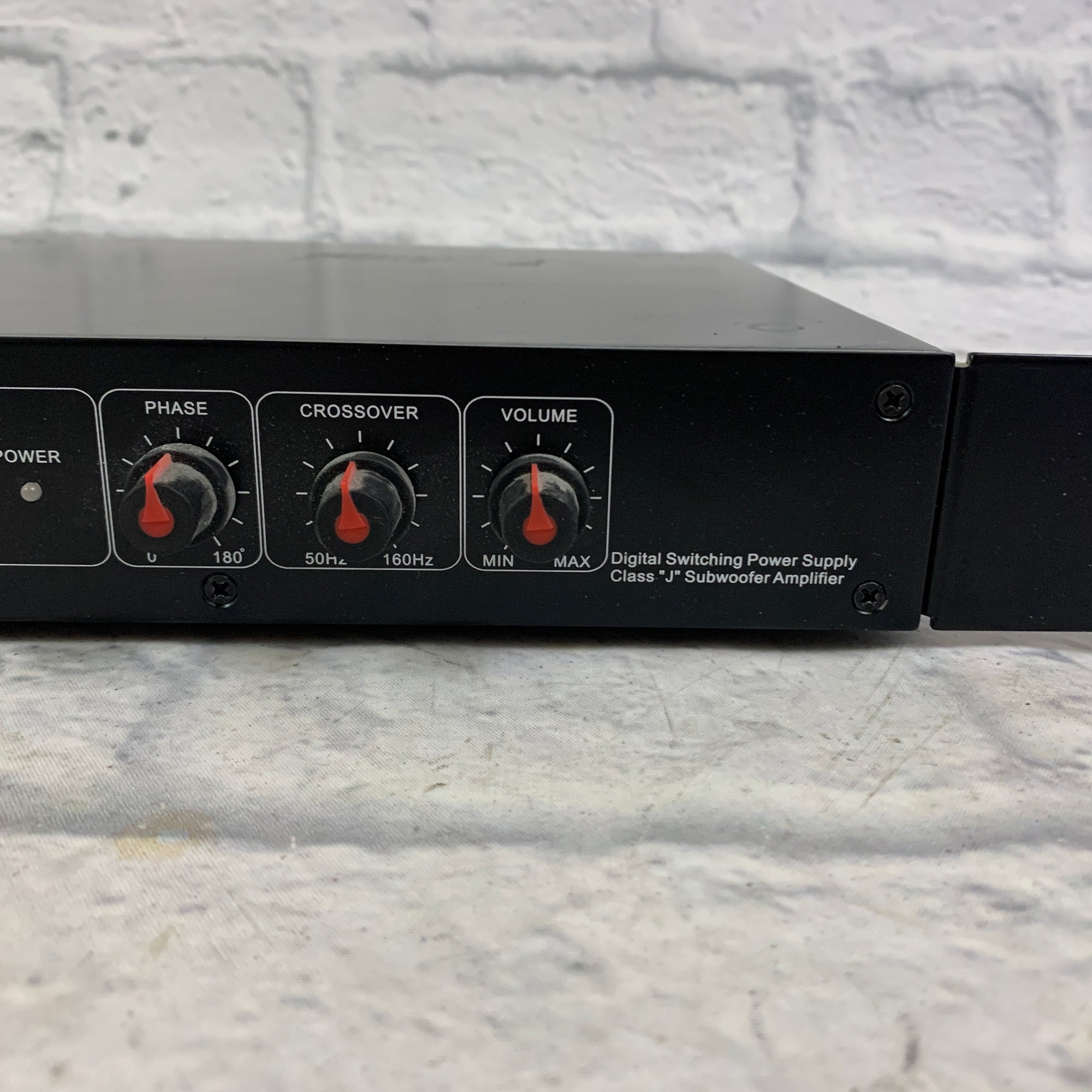 Earthquake Music XJ-300R Switching Power Supply Subwoofer Amplifer