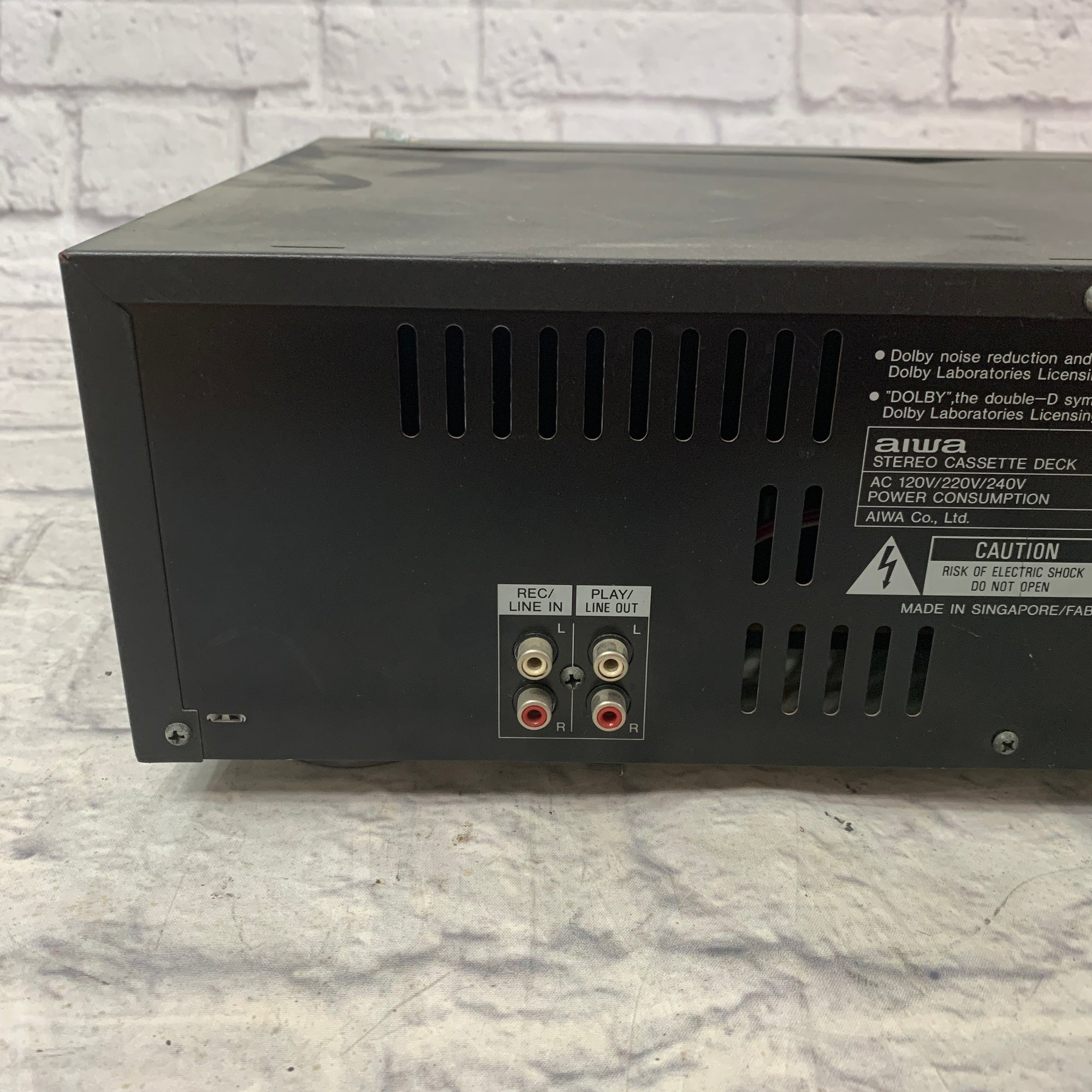 Aiwa AD-F810 3 Head Stereo Cassette Deck AS IS for parts
