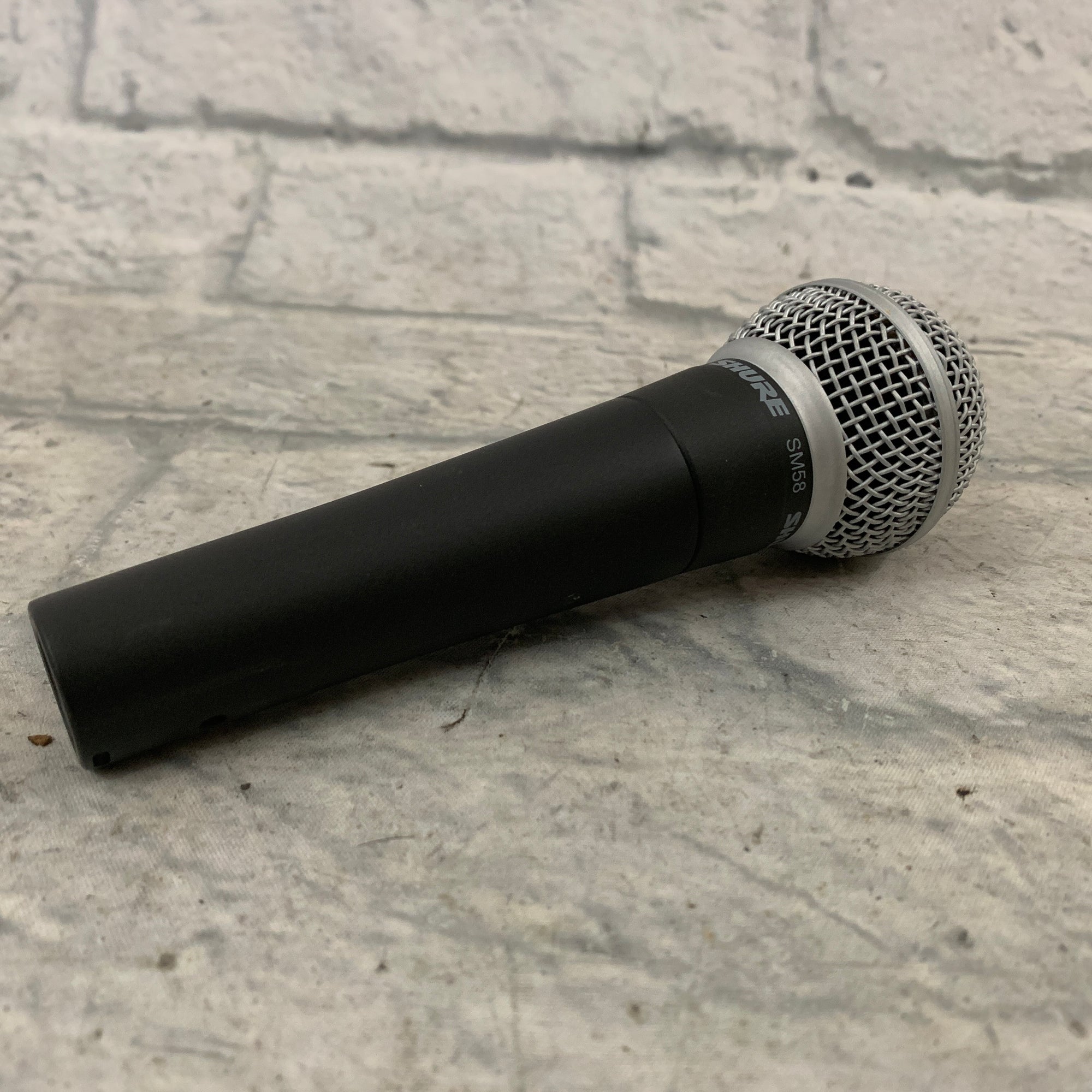 Shure SM58 Dynamic Microphone