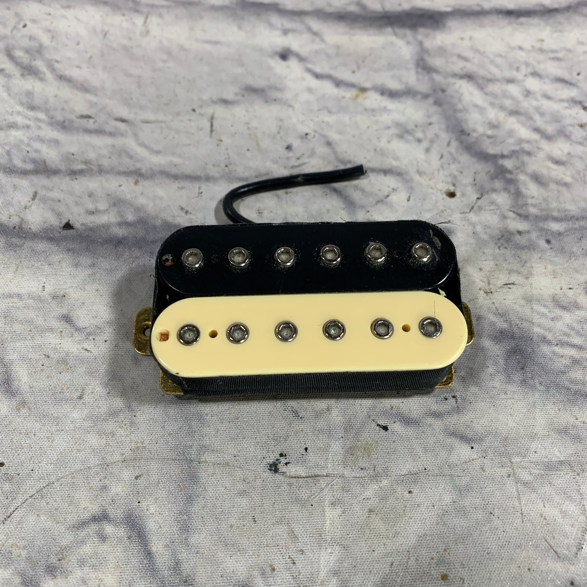 Unknown Dual Coil Pickup