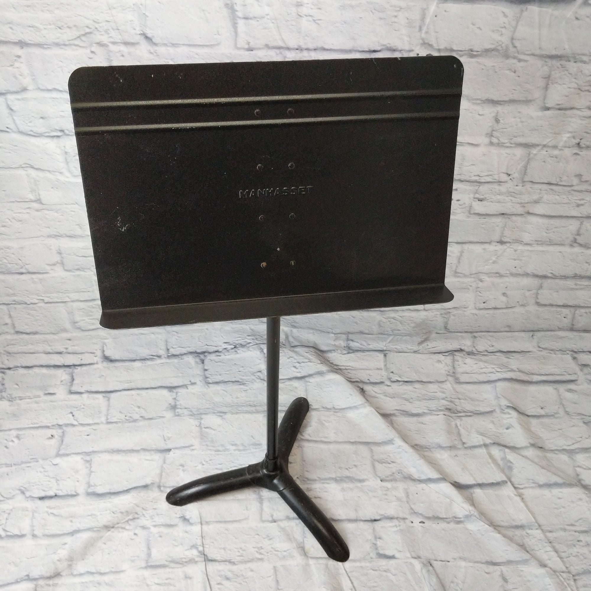Manhasset music stand