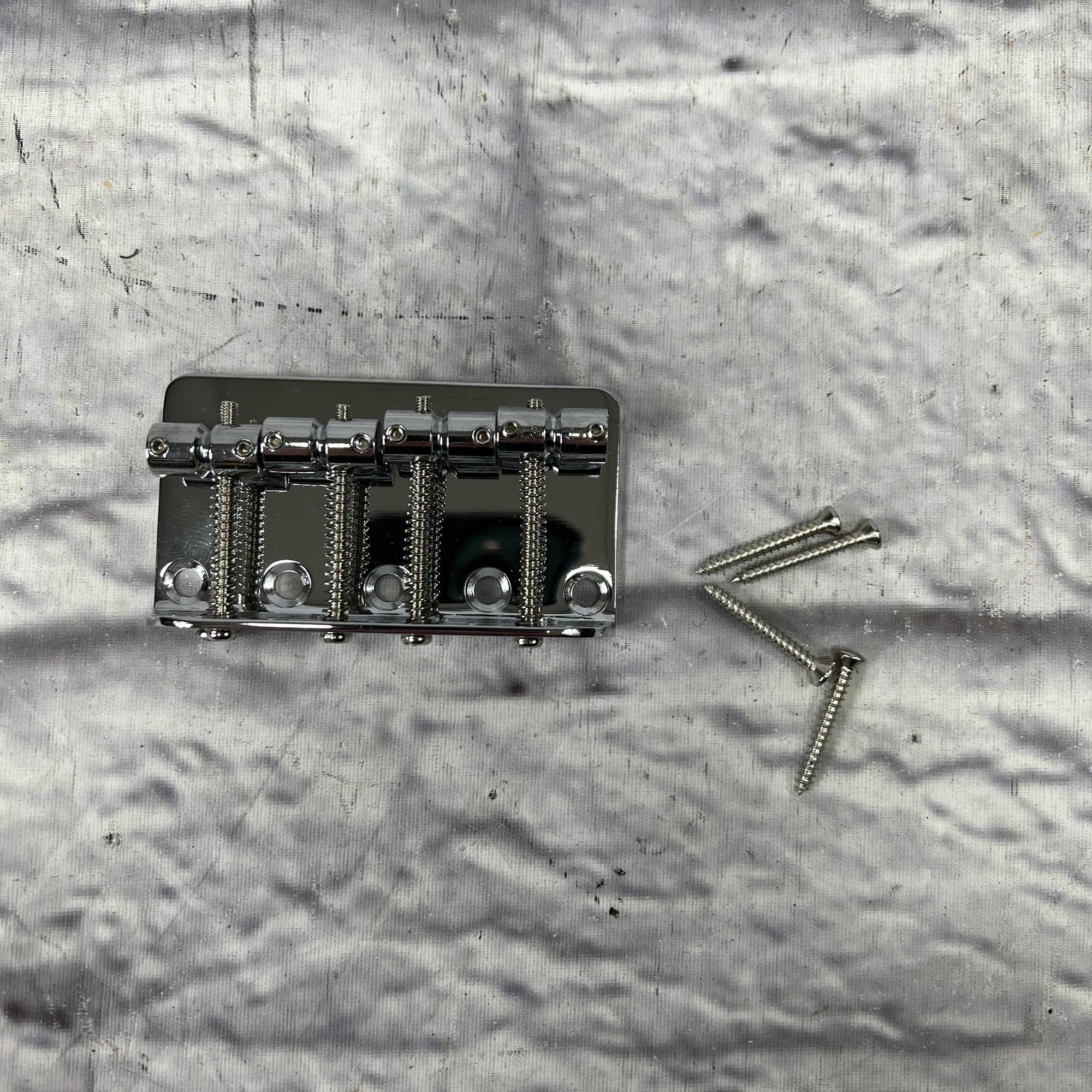 Unknown Fender Style Bass Bridge