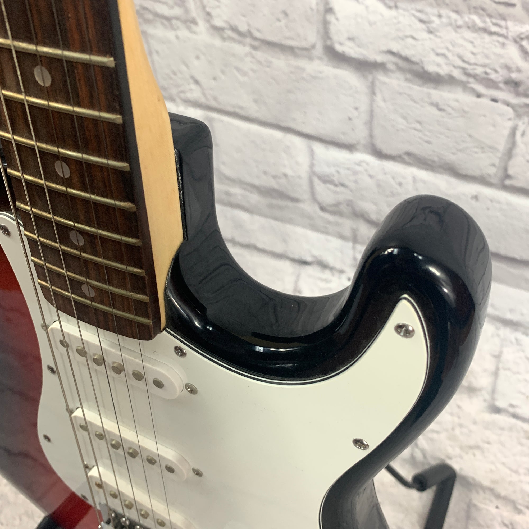 Ion Strat Style Electric Guitar