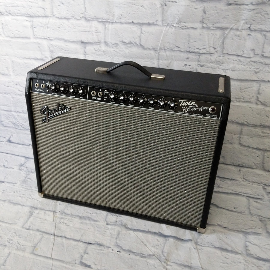 Fender '65 Twin Reverb 2x12-inch 85-watt Tube Guitar Combo Amp w/Footswitch and Cover
