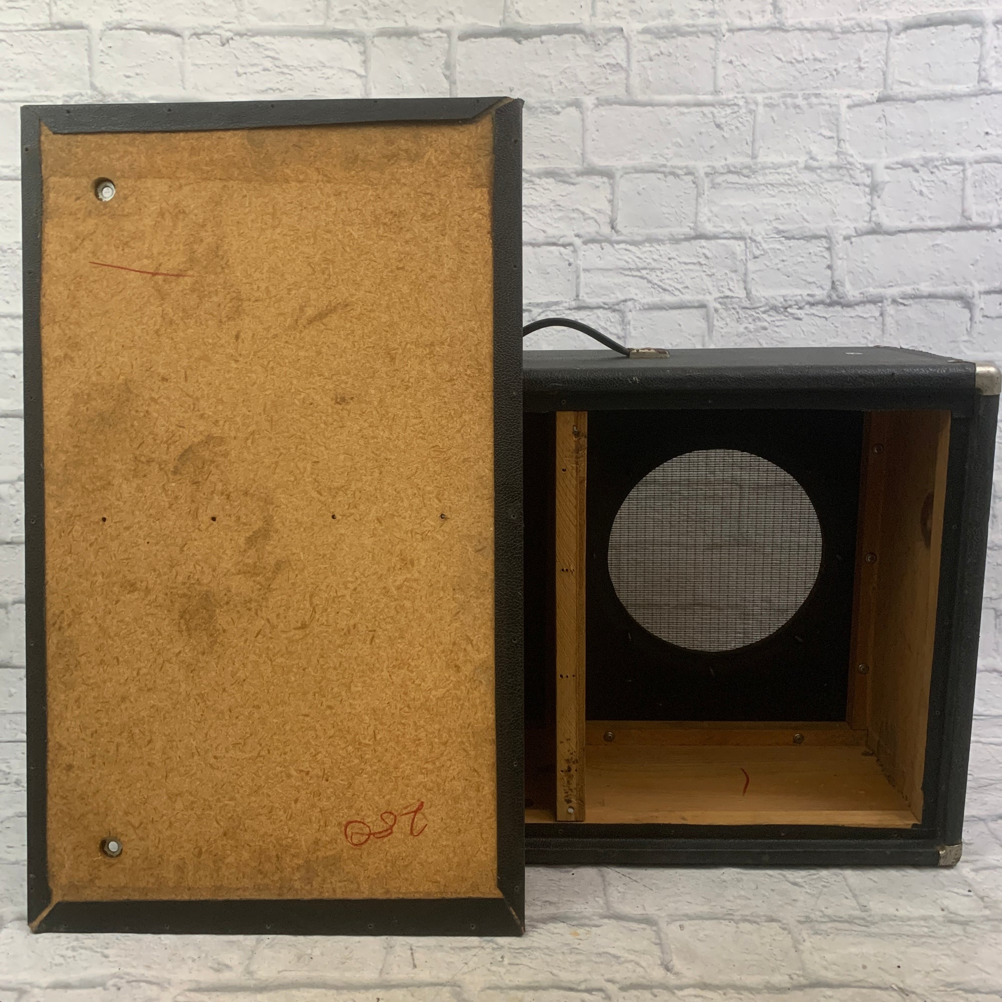 Unloaded Fender Closed-Back (Bandmaster?) 2x12 Cabinet AS IS
