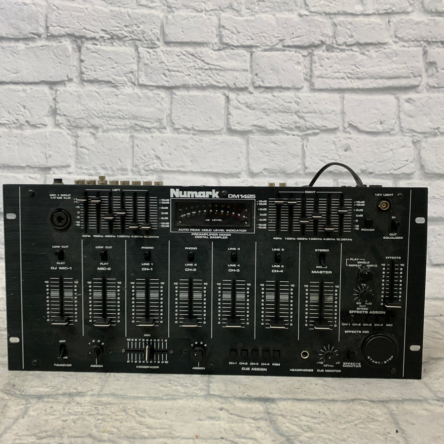 Numark DM-1425 DJ Mixer with Sampler