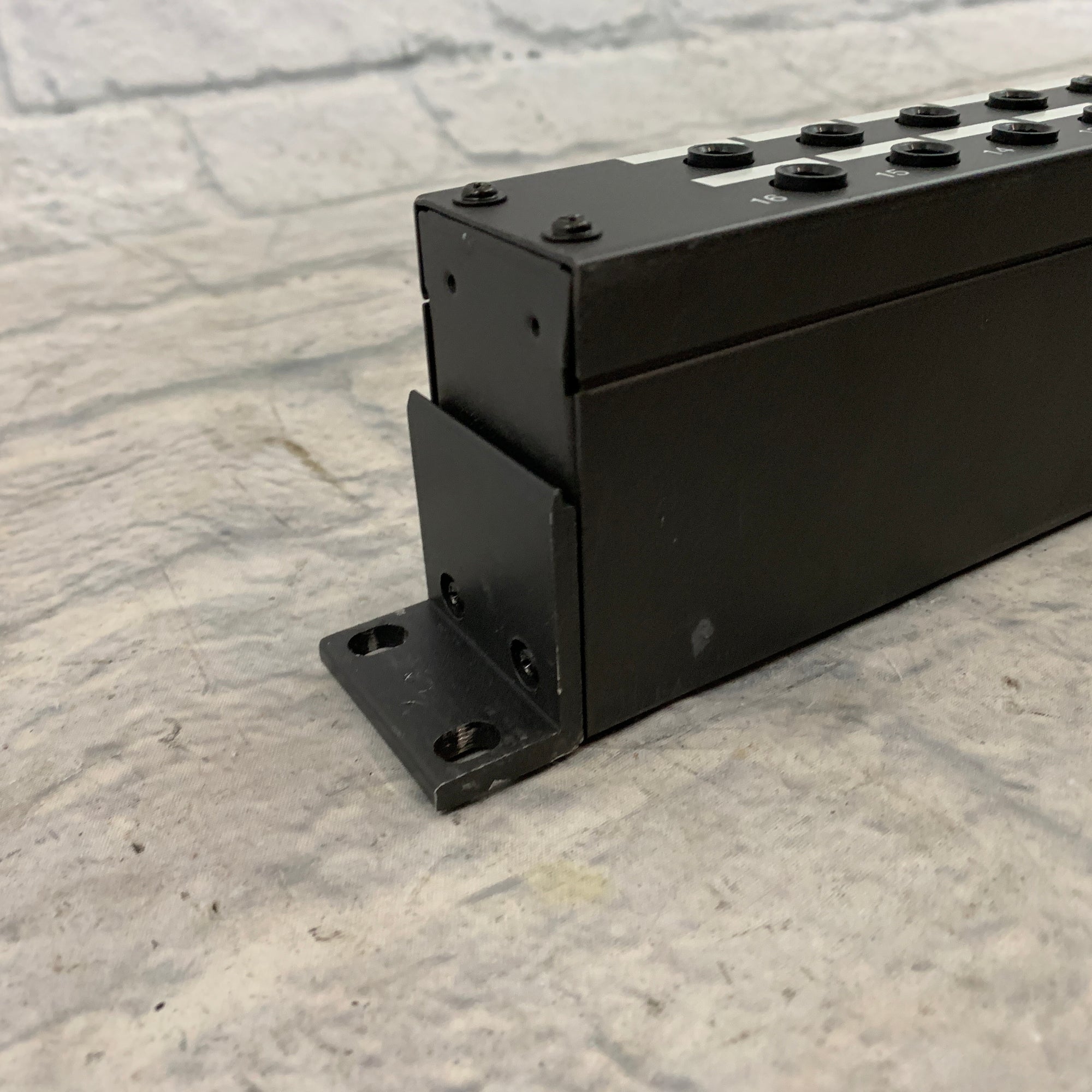 Hosa PHB-284 Patch Bay Rack Patchbay