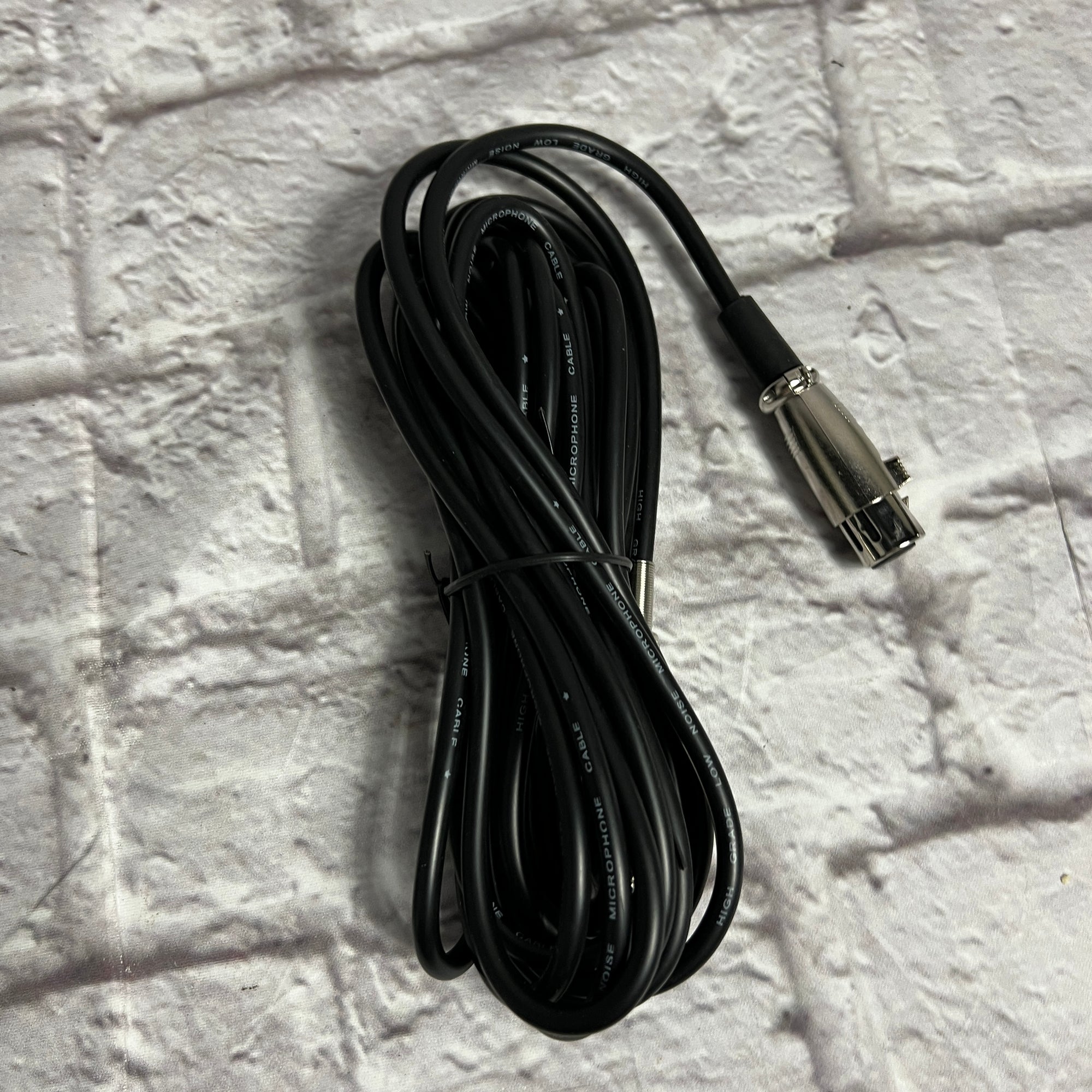 Pyle Pro PDMICR42 Classic Retro Dynamic Microphone