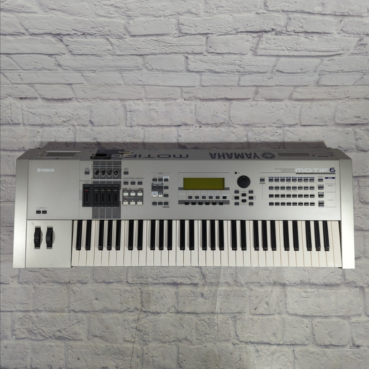 Yamaha Motif 6 Keyboard Synth Workstation - Evolution Music