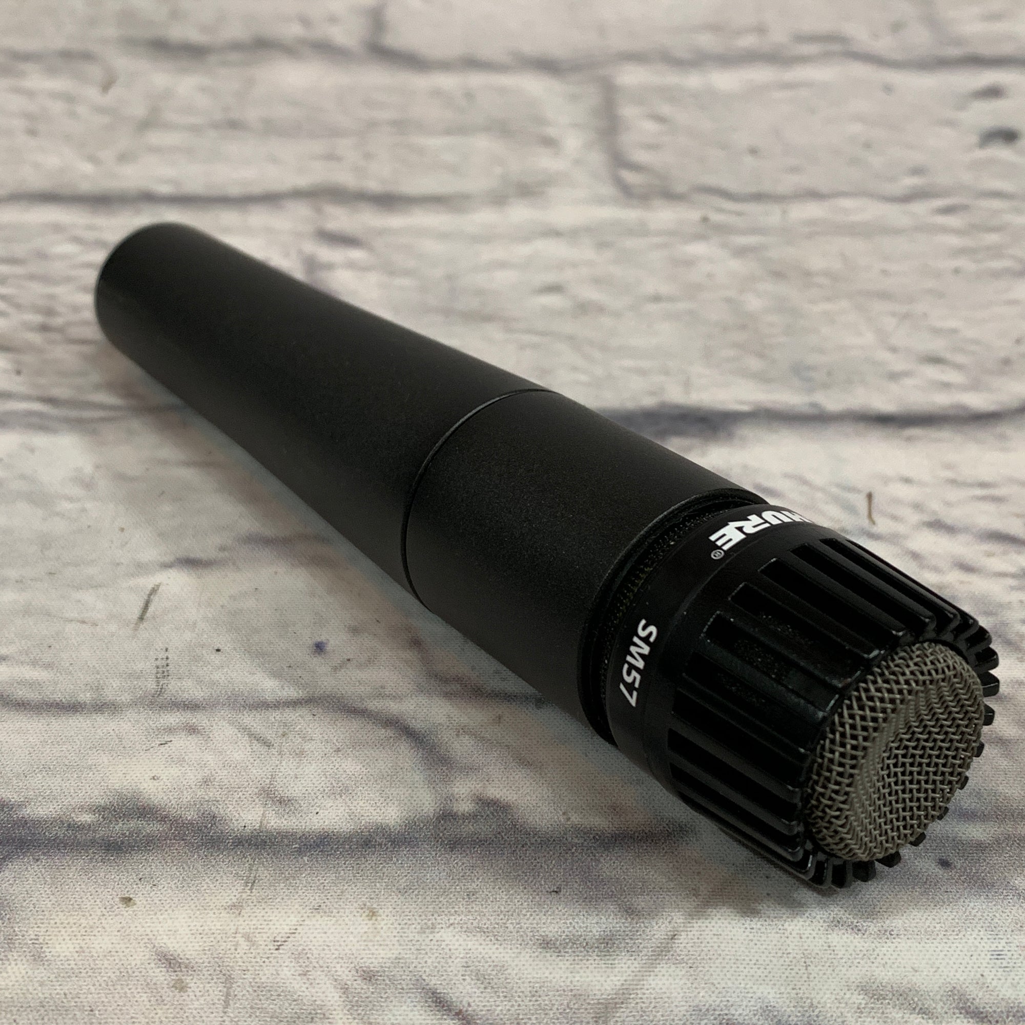 Shure SM57 Dynamic Microphone