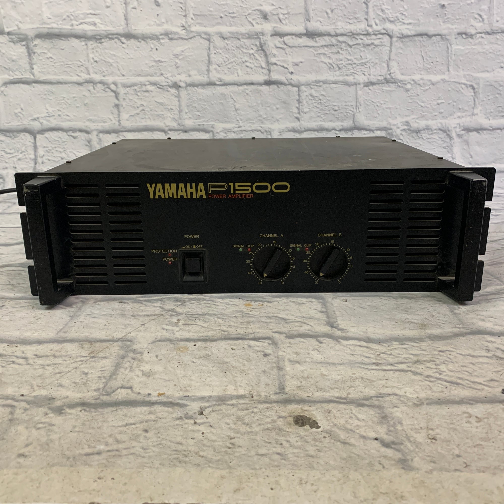 Amplificador de Potencia P1500 Yamaha