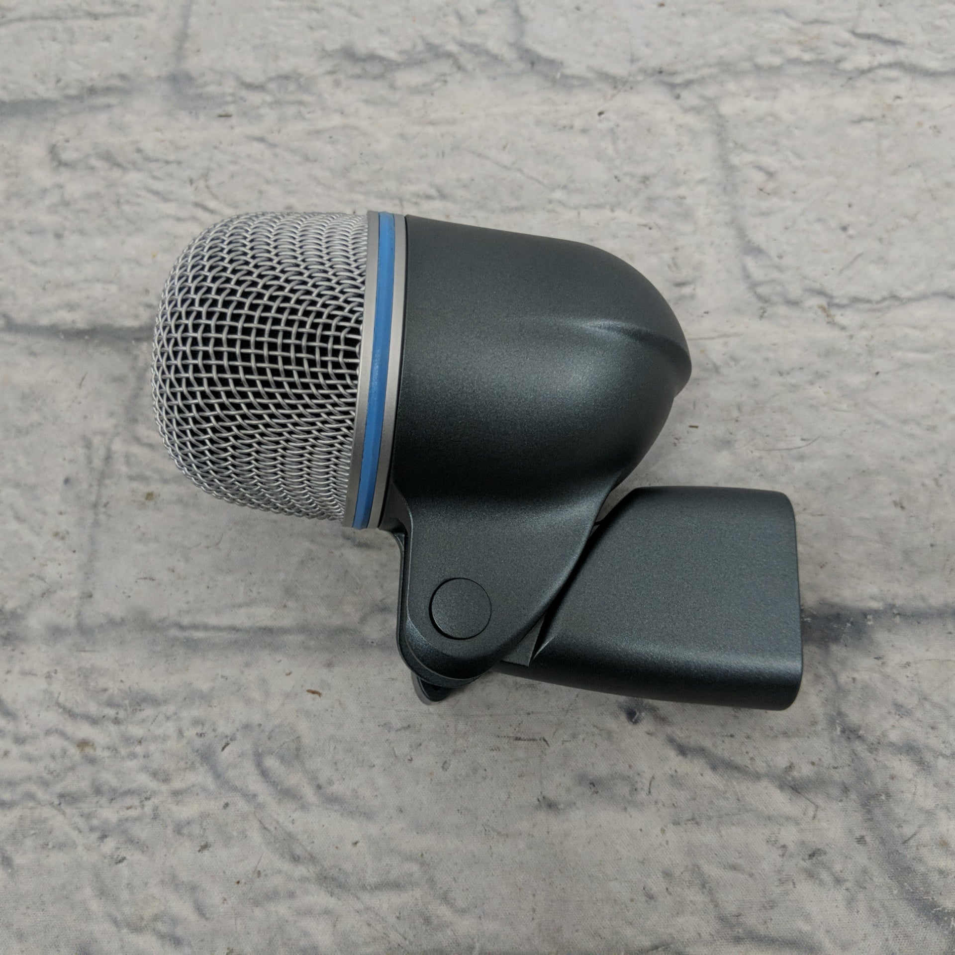 Shure Beta 52 Bass Drum Mic