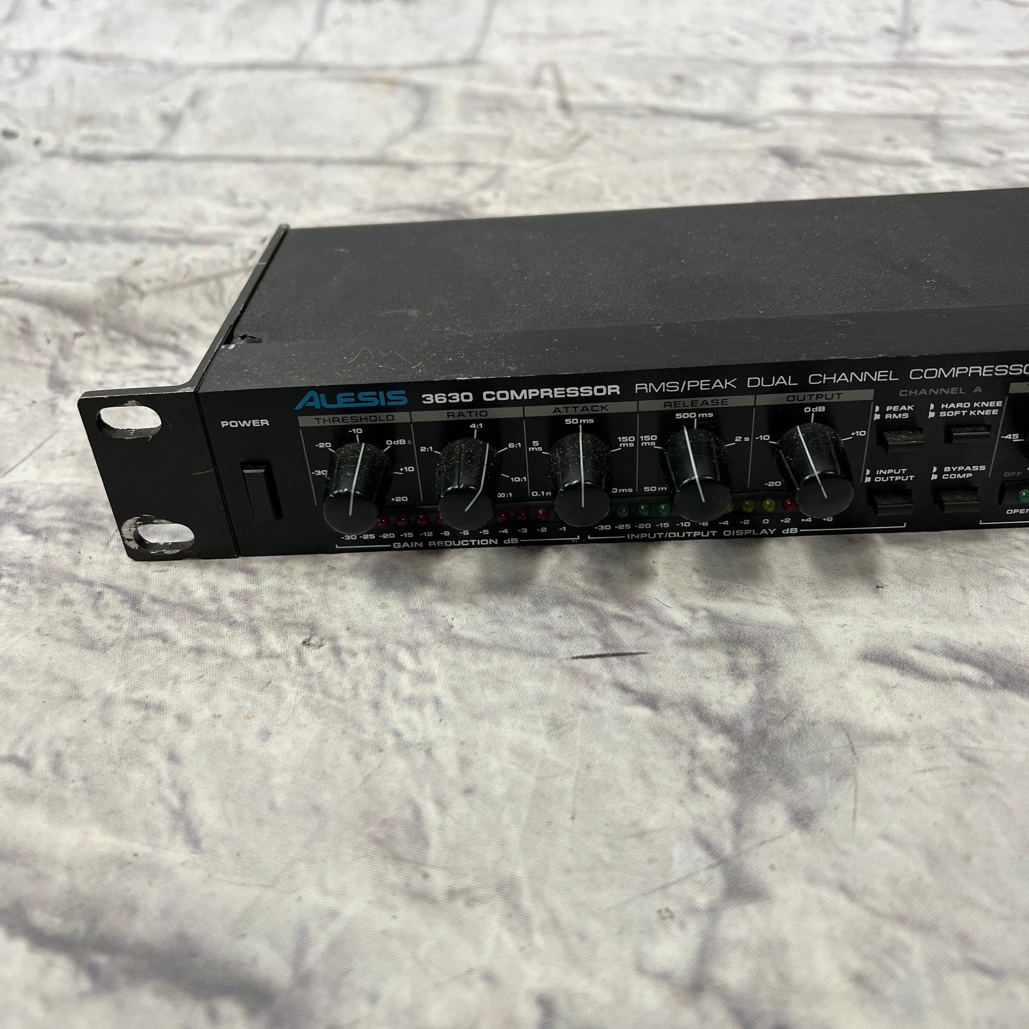 Alesis 3630 Compressor NO POWER SUPPLY INCLUDED
