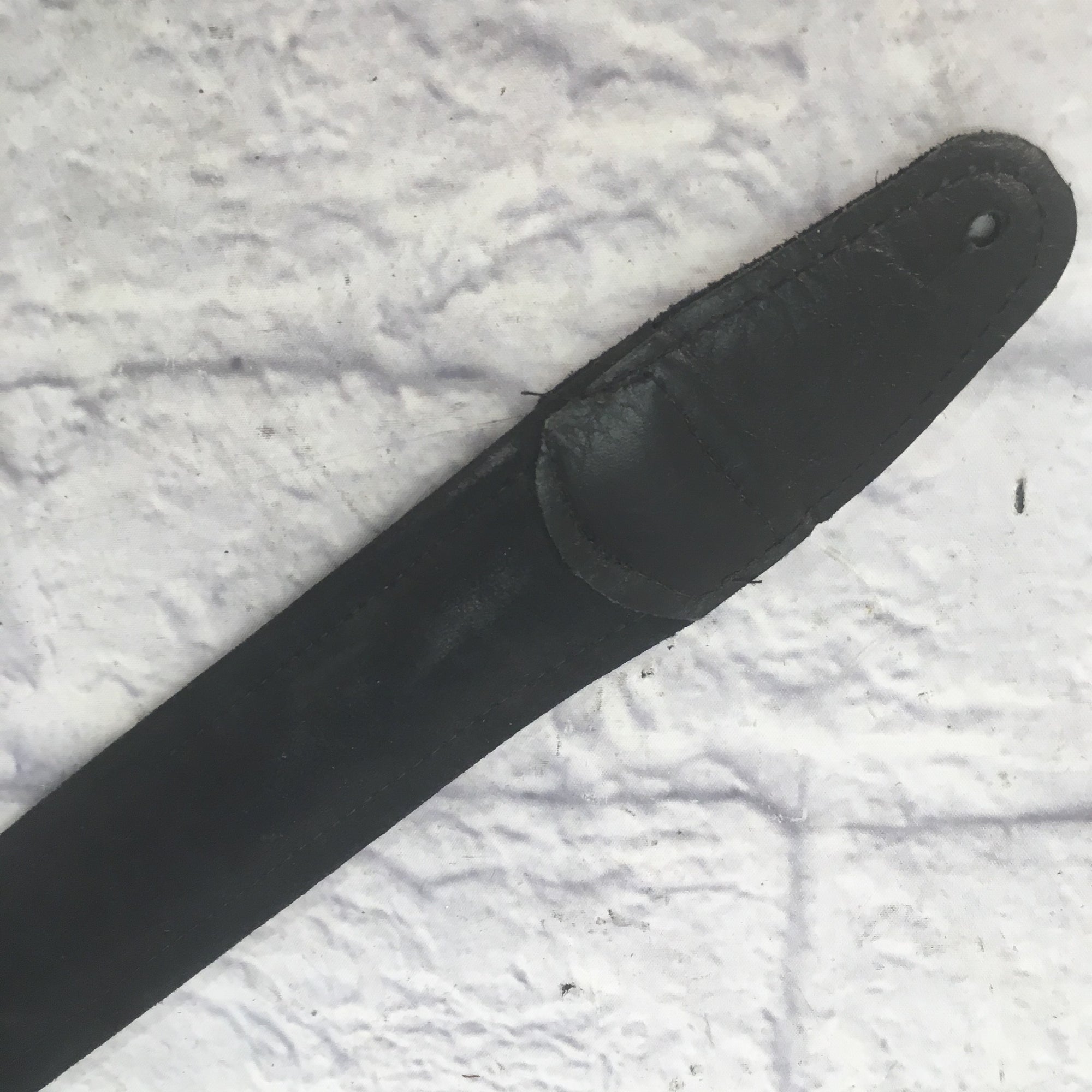 Artist Showcase Leather Guitar Strap Guardsman Elite (Thin Grippy Black)