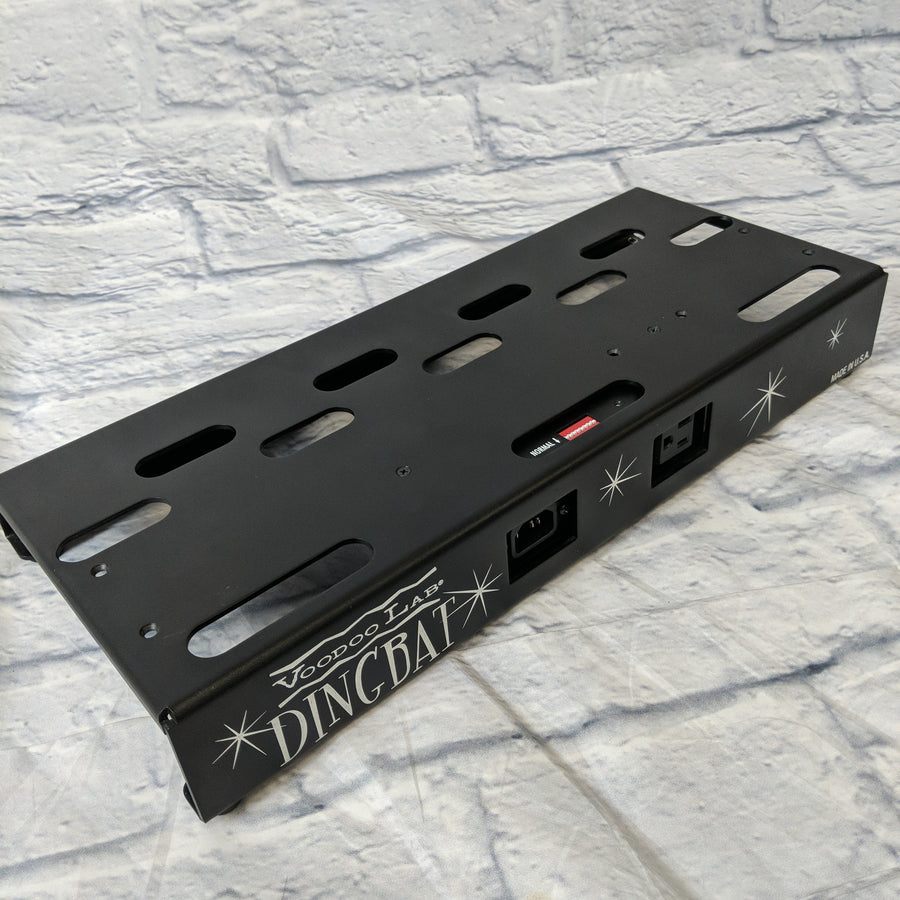 Voodoo Lab Dingbat Small with built in 2 Plus power supply