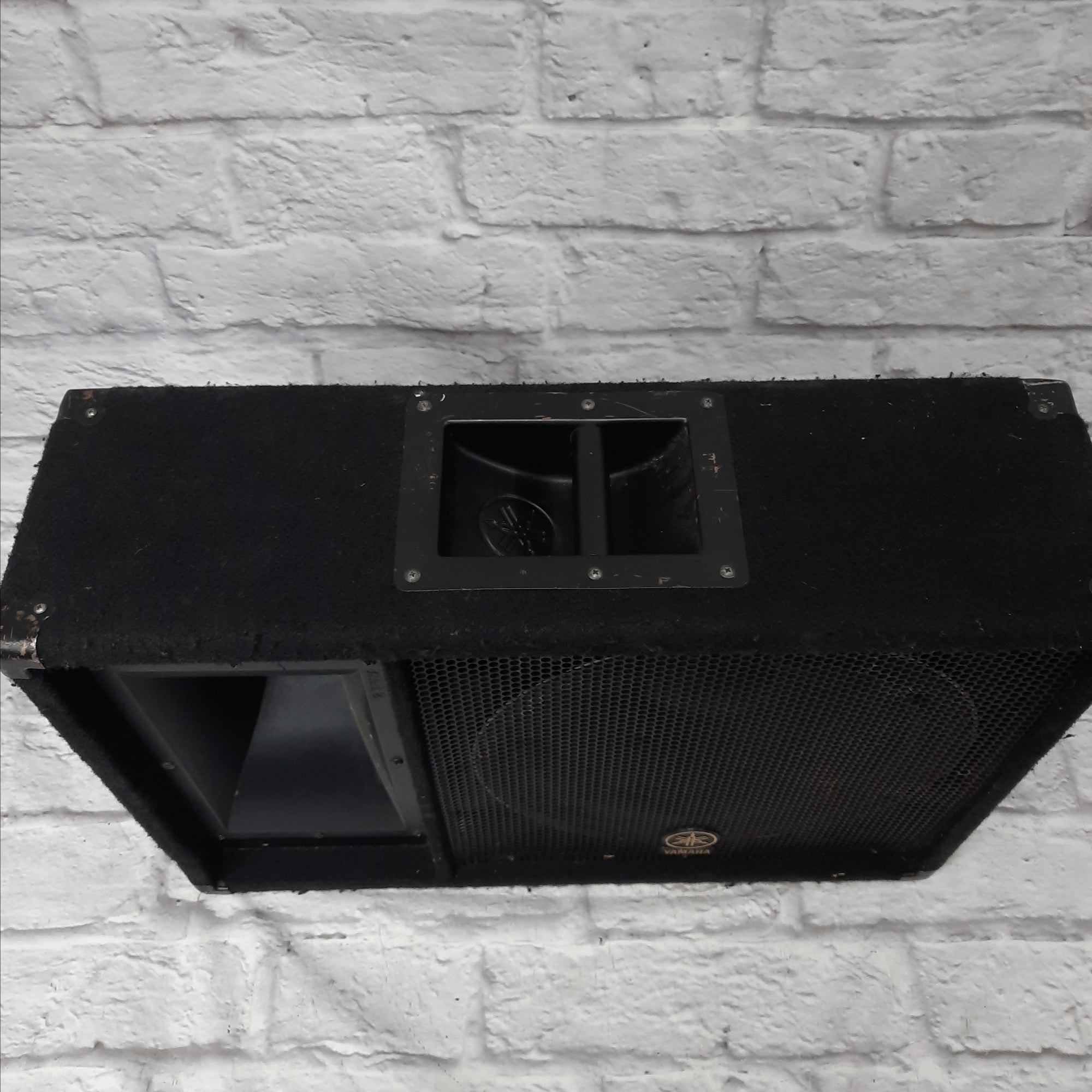 Yamaha Club V Series SM15V Monitor Wedge 15" Passive PA Speaker
