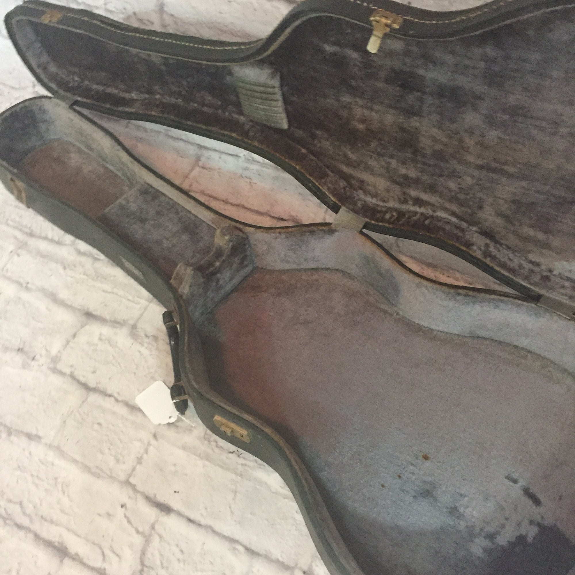 Guild Hard Shell Acoustic Case